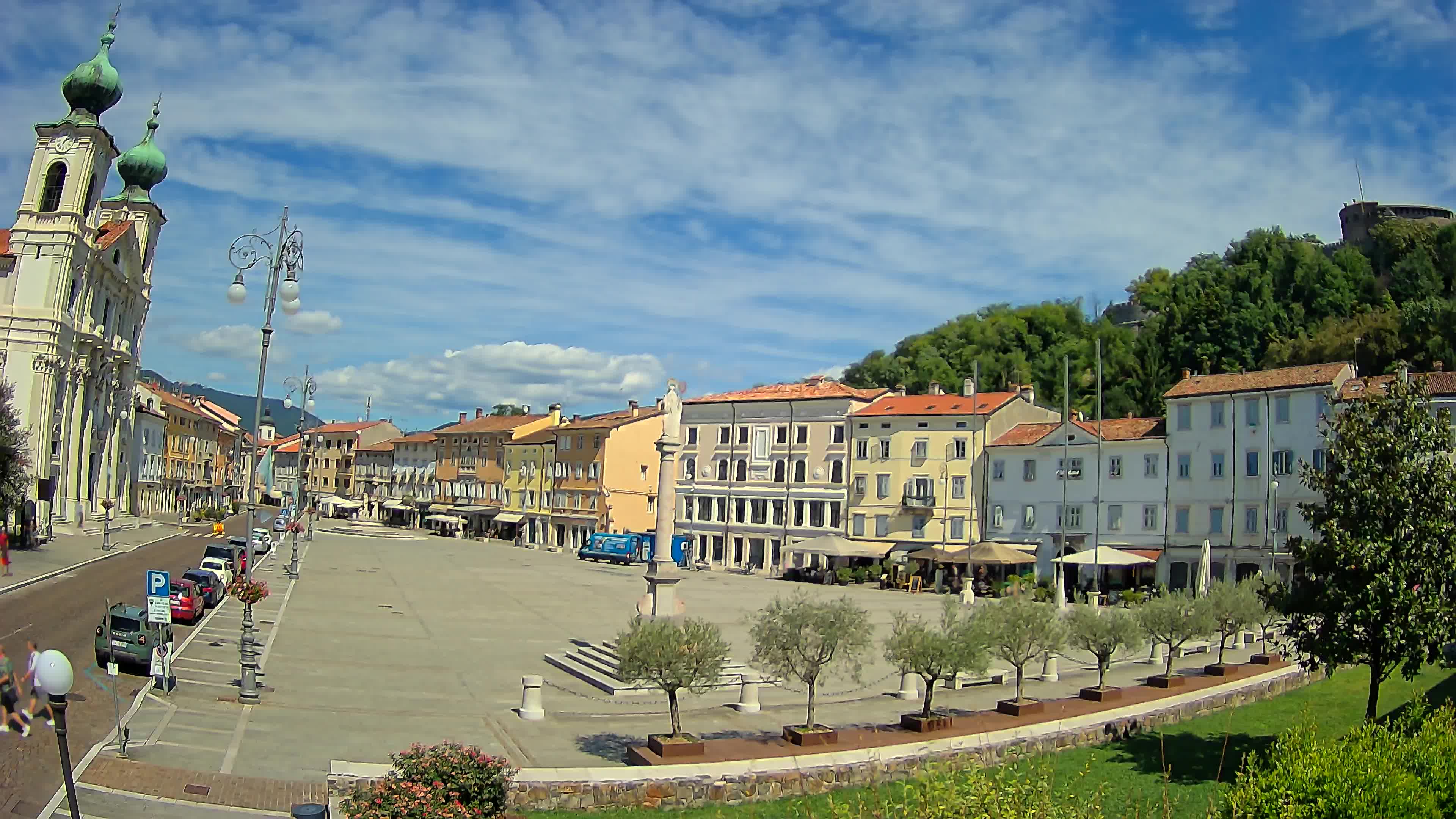 Gorizia Piazza della Vittoria e chiesa di S. Ignazio