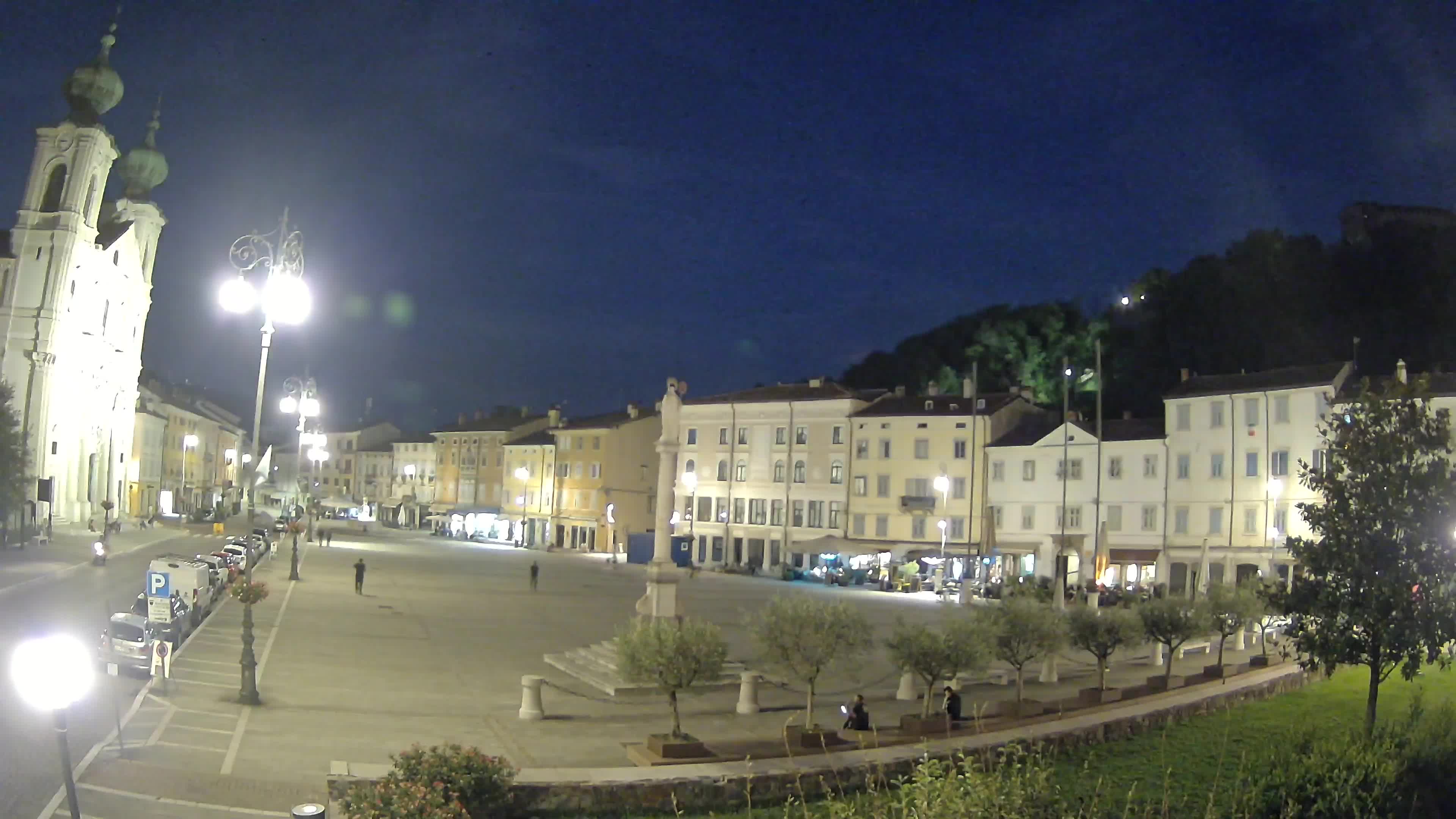 Kamera Gorica Travnik in cerkev sv. Ignacija