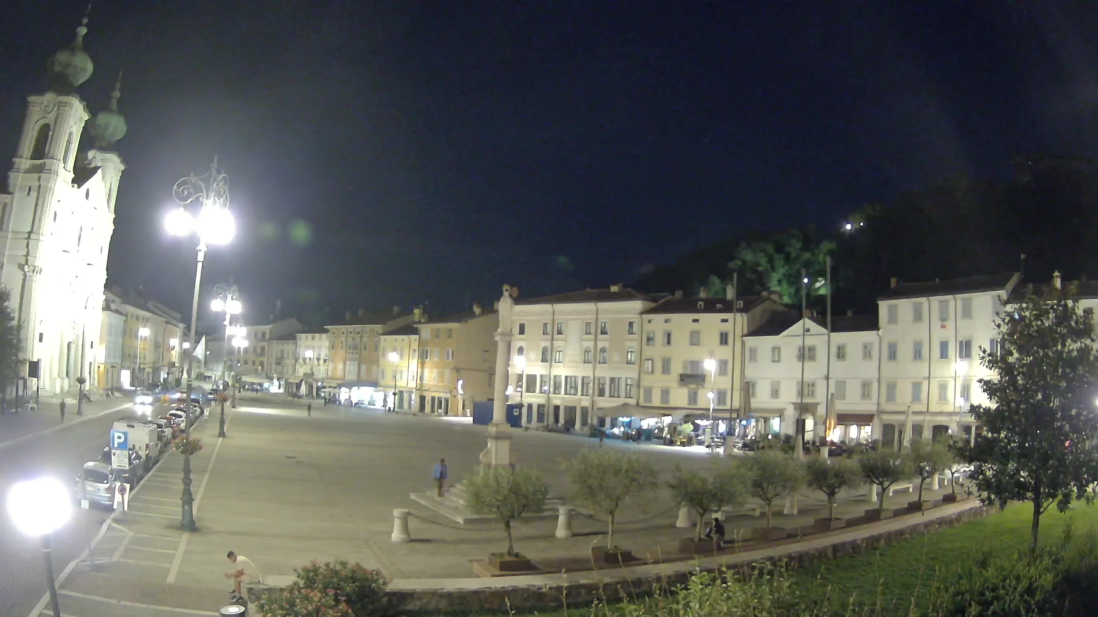 Gorizia Piazza della Vittoria e chiesa di S. Ignazio