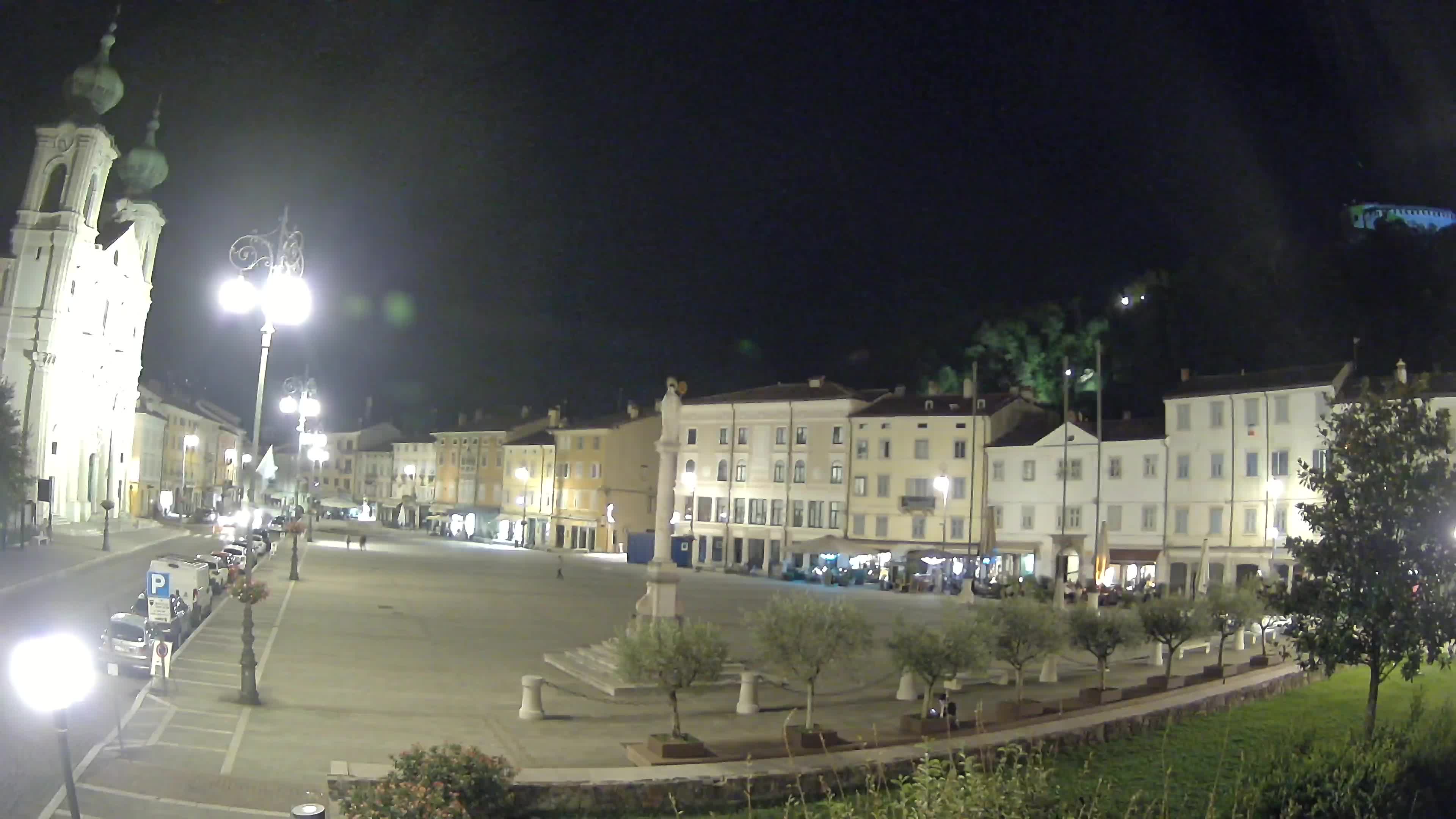 Gorizia – Plaza Vittoria – iglesia de San Pedro. Ignacio