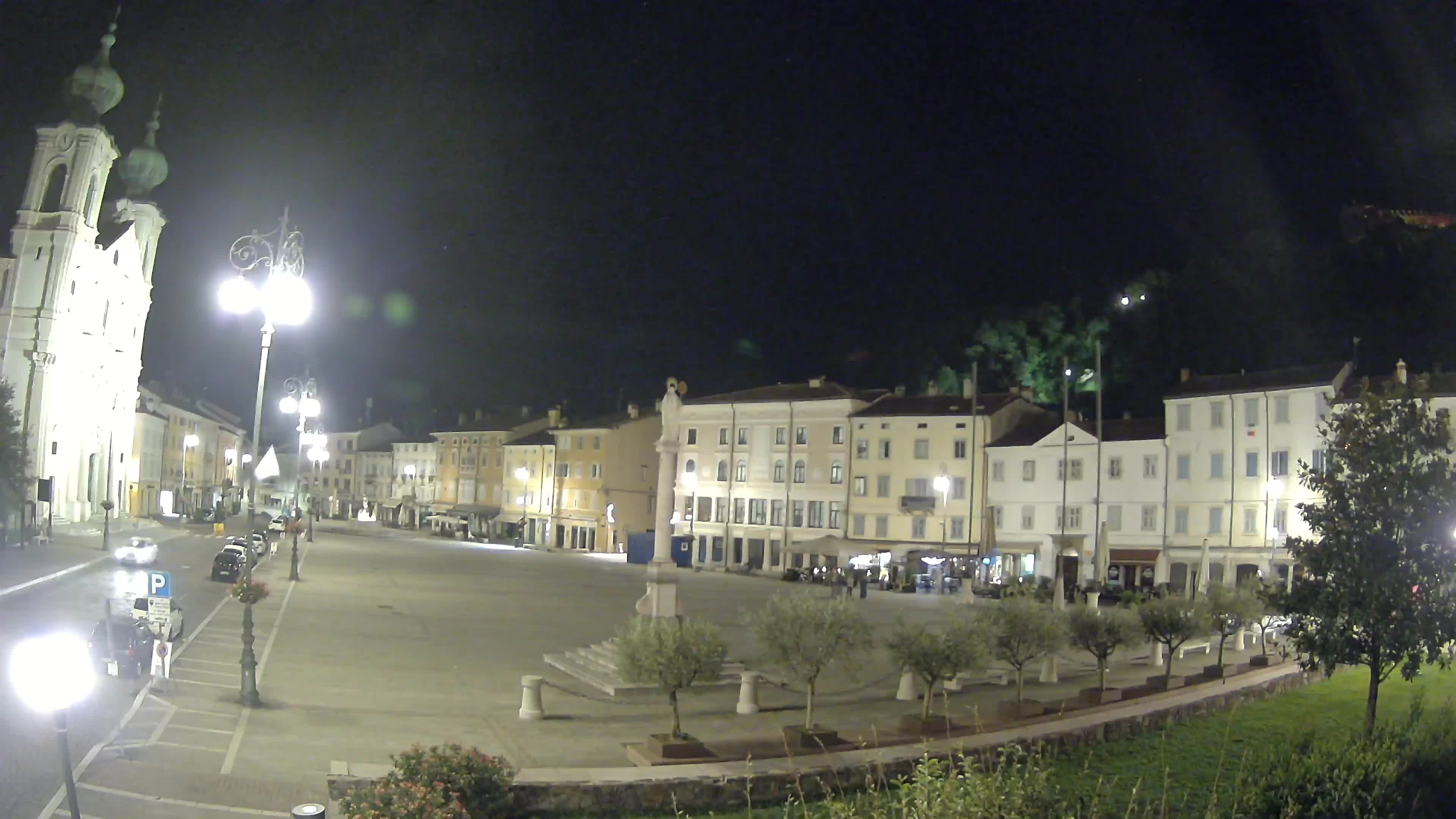 Gorizia – Plaza Vittoria – iglesia de San Pedro. Ignacio