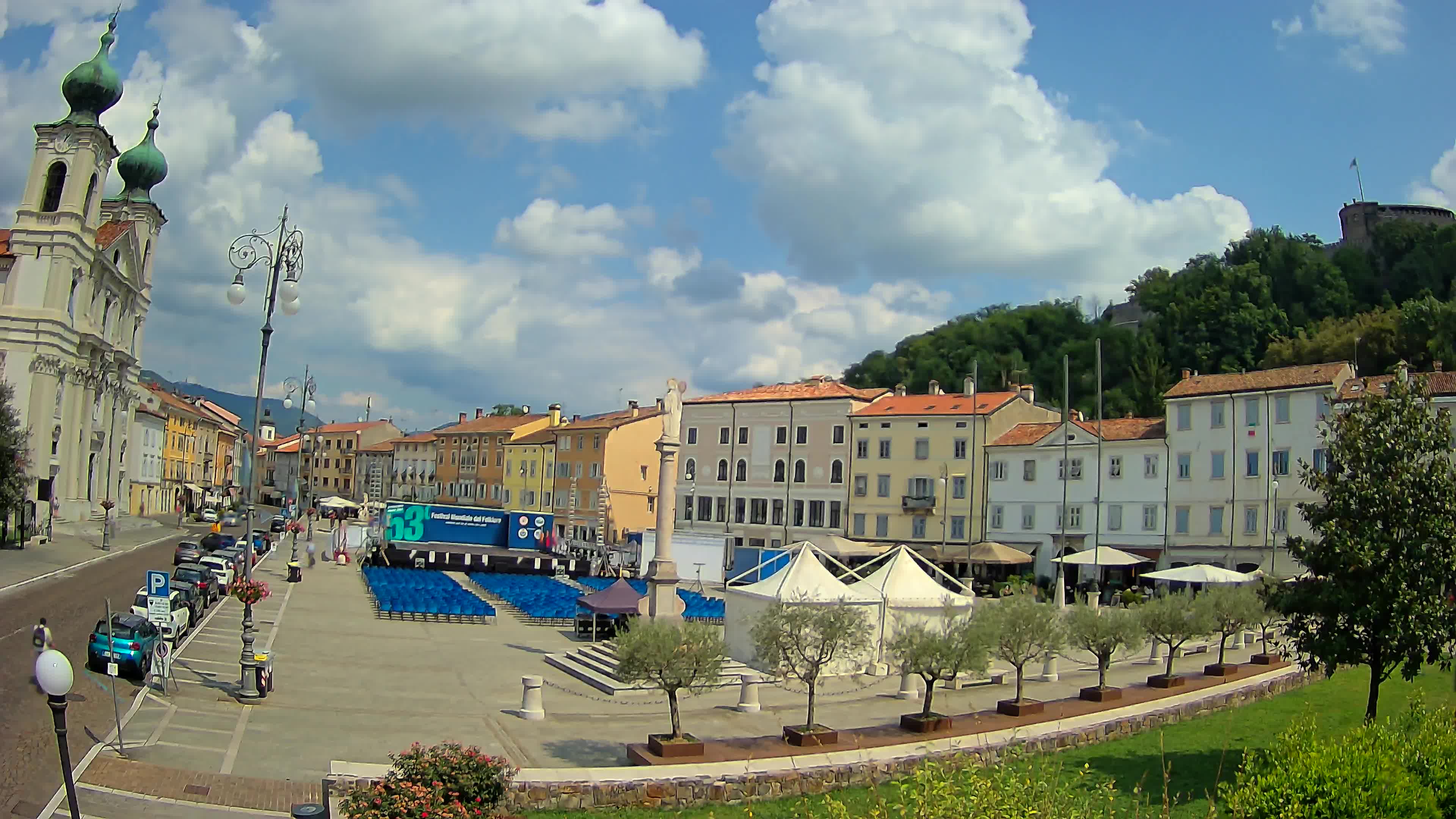 Gorizia Piazza della Vittoria e chiesa di S. Ignazio