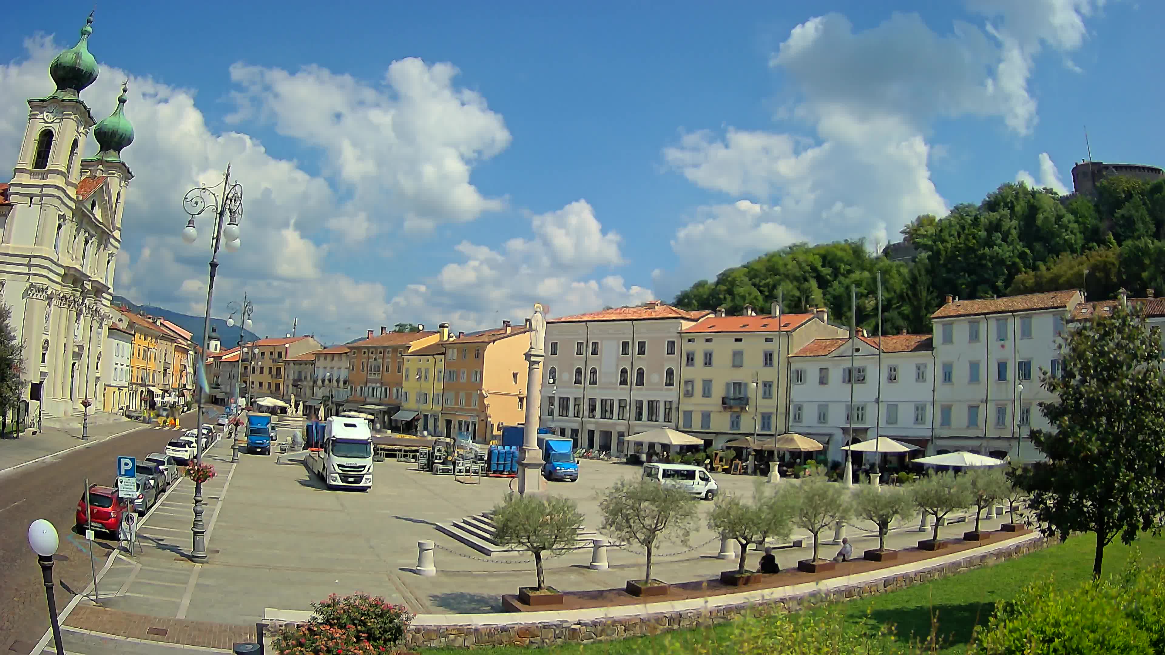 Gorizia – Plaza Vittoria – iglesia de San Pedro. Ignacio