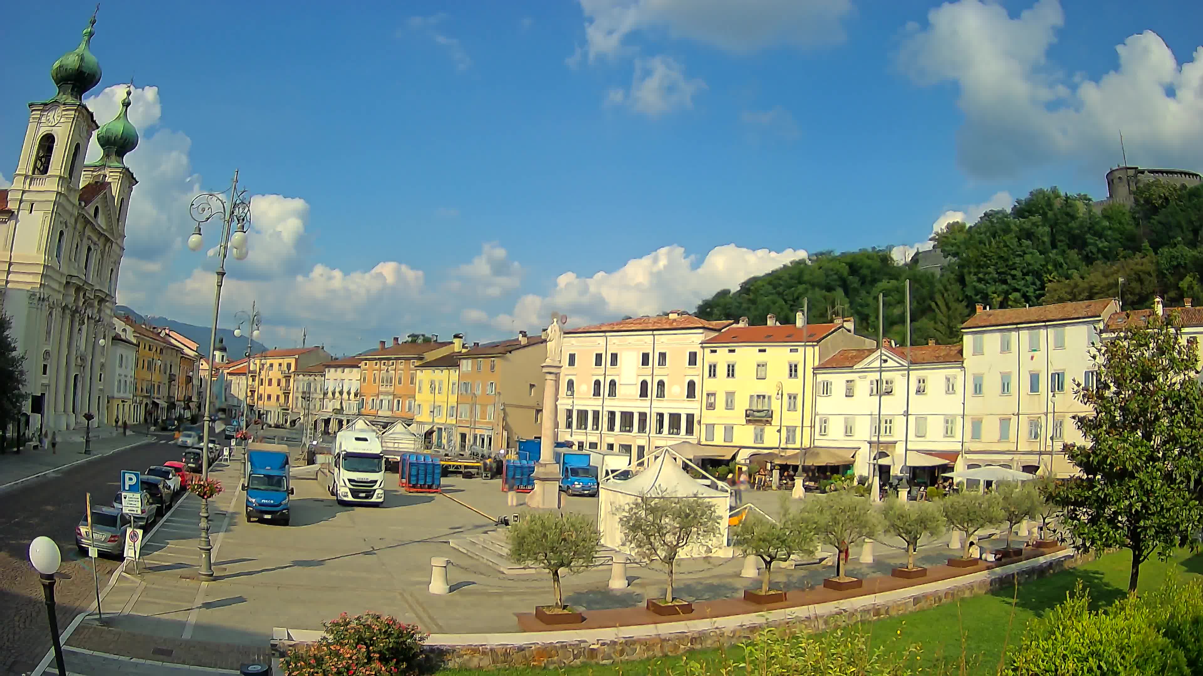 Gorizia Piazza della Vittoria e chiesa di S. Ignazio