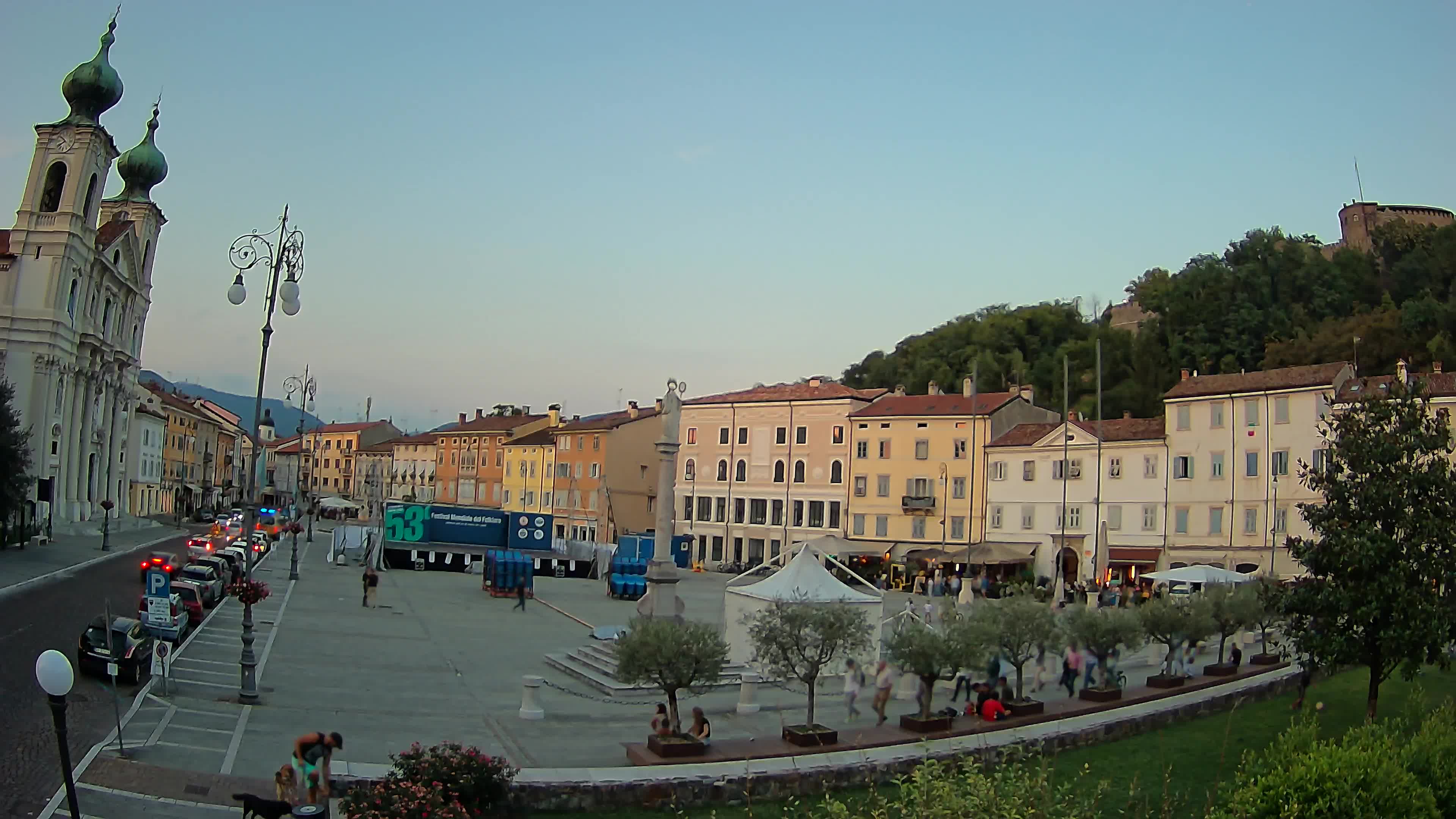 Gorizia Piazza della Vittoria e chiesa di S. Ignazio