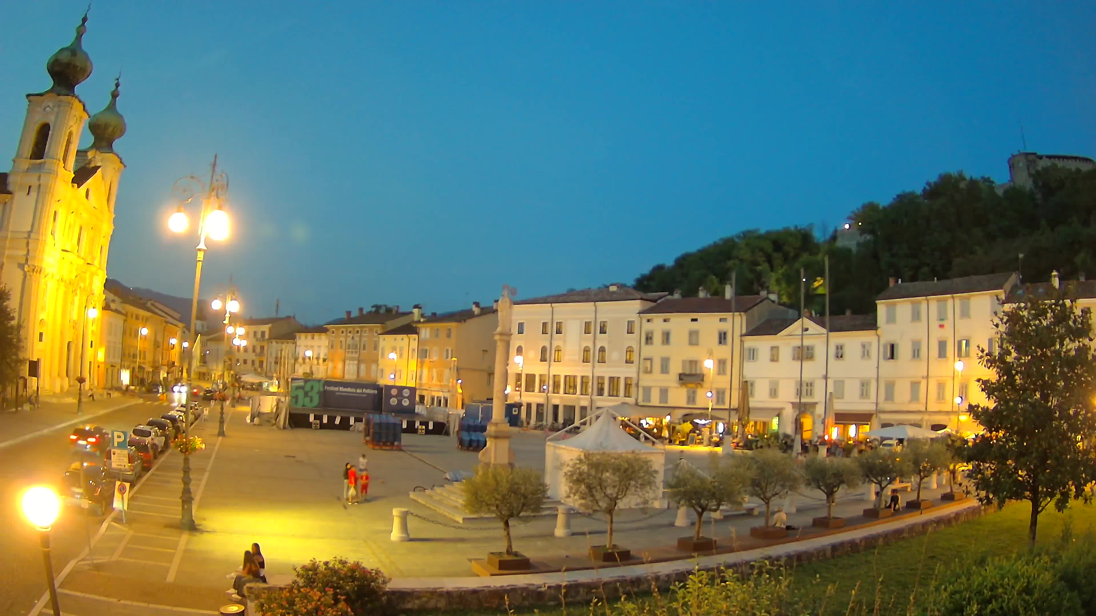 Gorizia Piazza della Vittoria e chiesa di S. Ignazio
