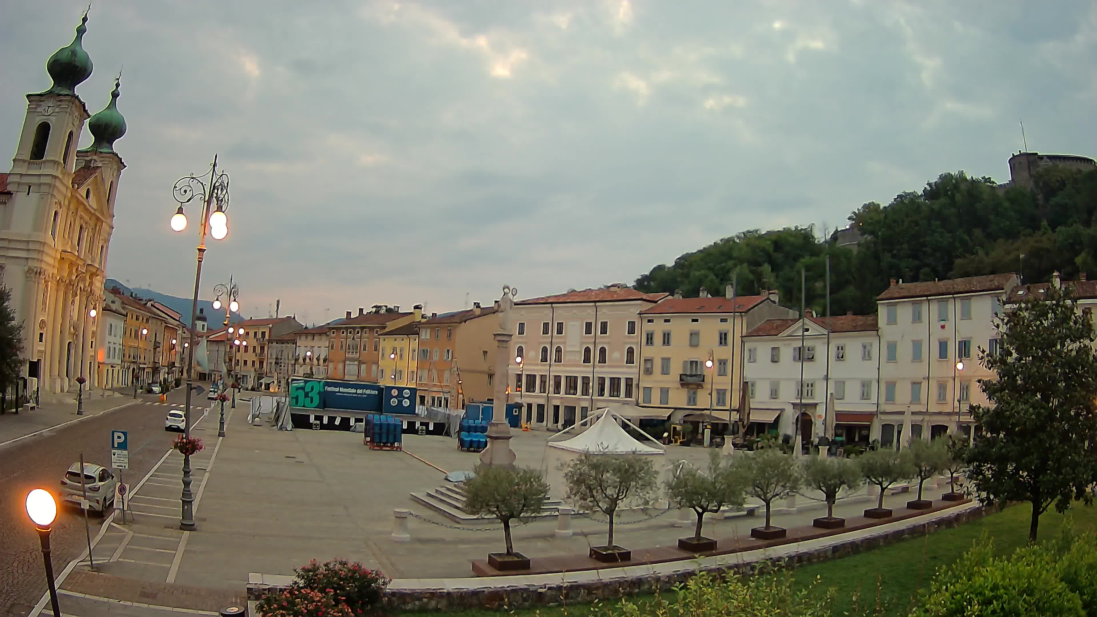 Gorizia – Plaza Vittoria – iglesia de San Pedro. Ignacio