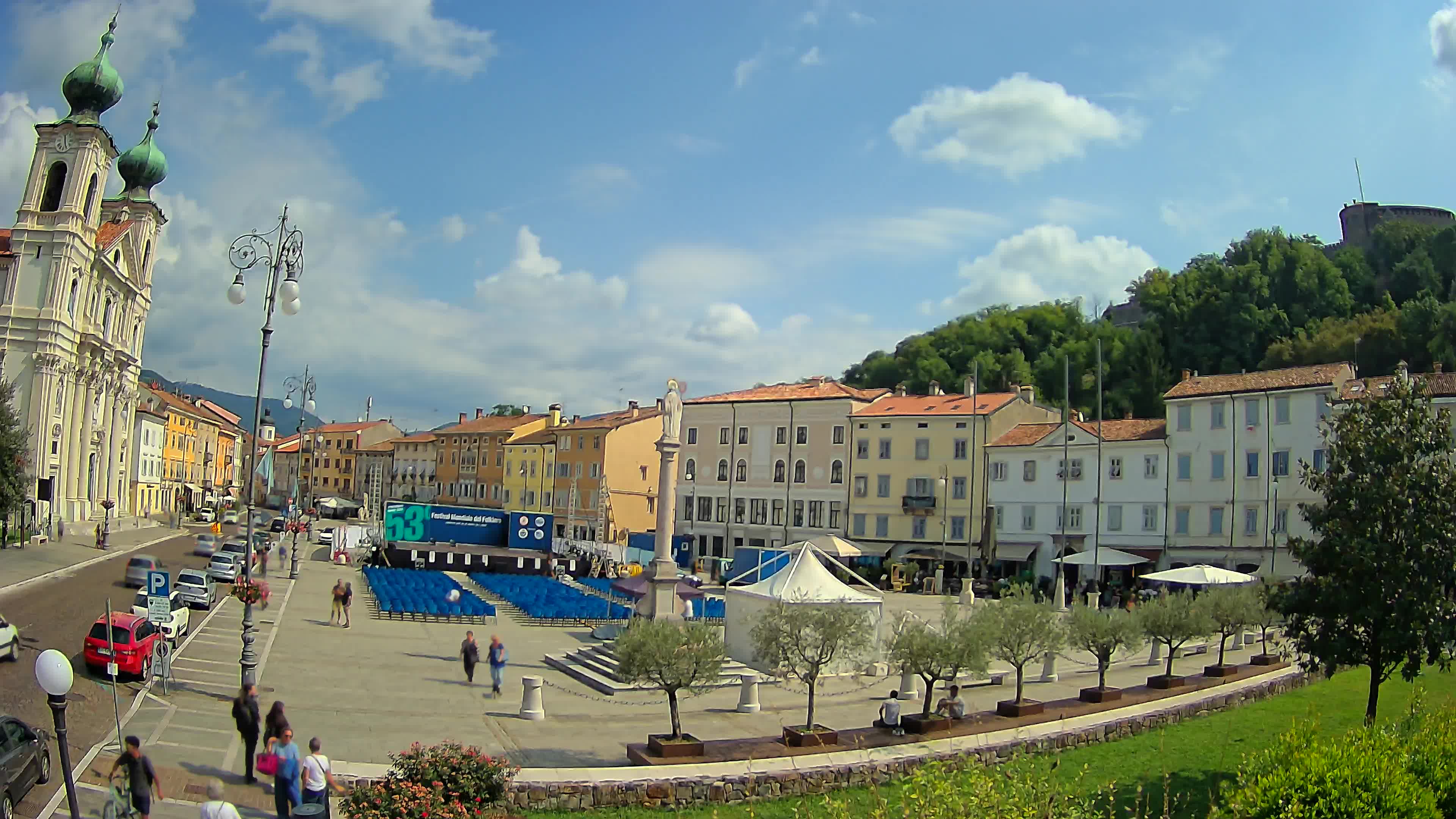 Gorizia Piazza della Vittoria e chiesa di S. Ignazio