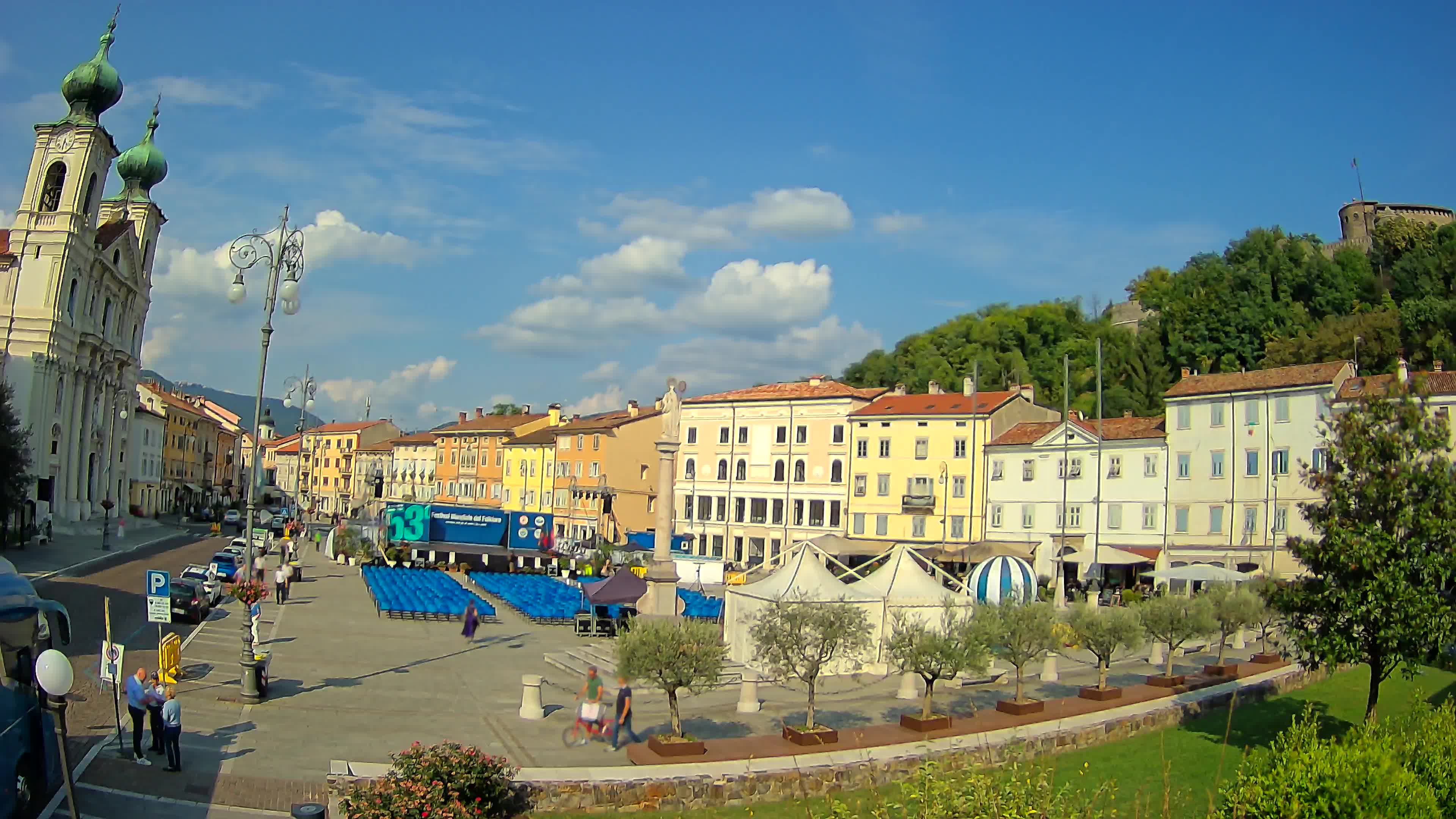 Gorizia Piazza della Vittoria e chiesa di S. Ignazio
