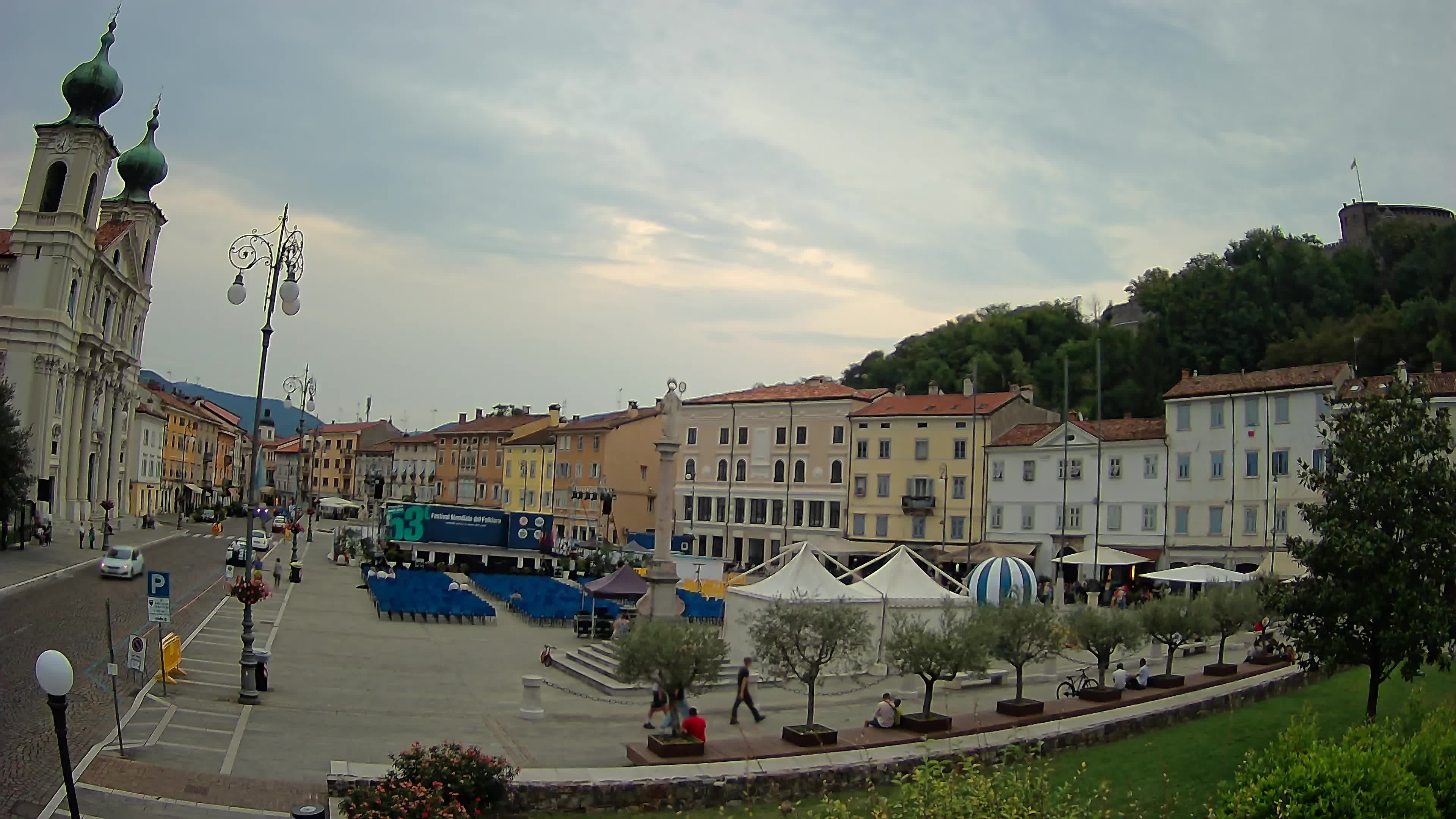 Gorizia – Plaza Vittoria – iglesia de San Pedro. Ignacio