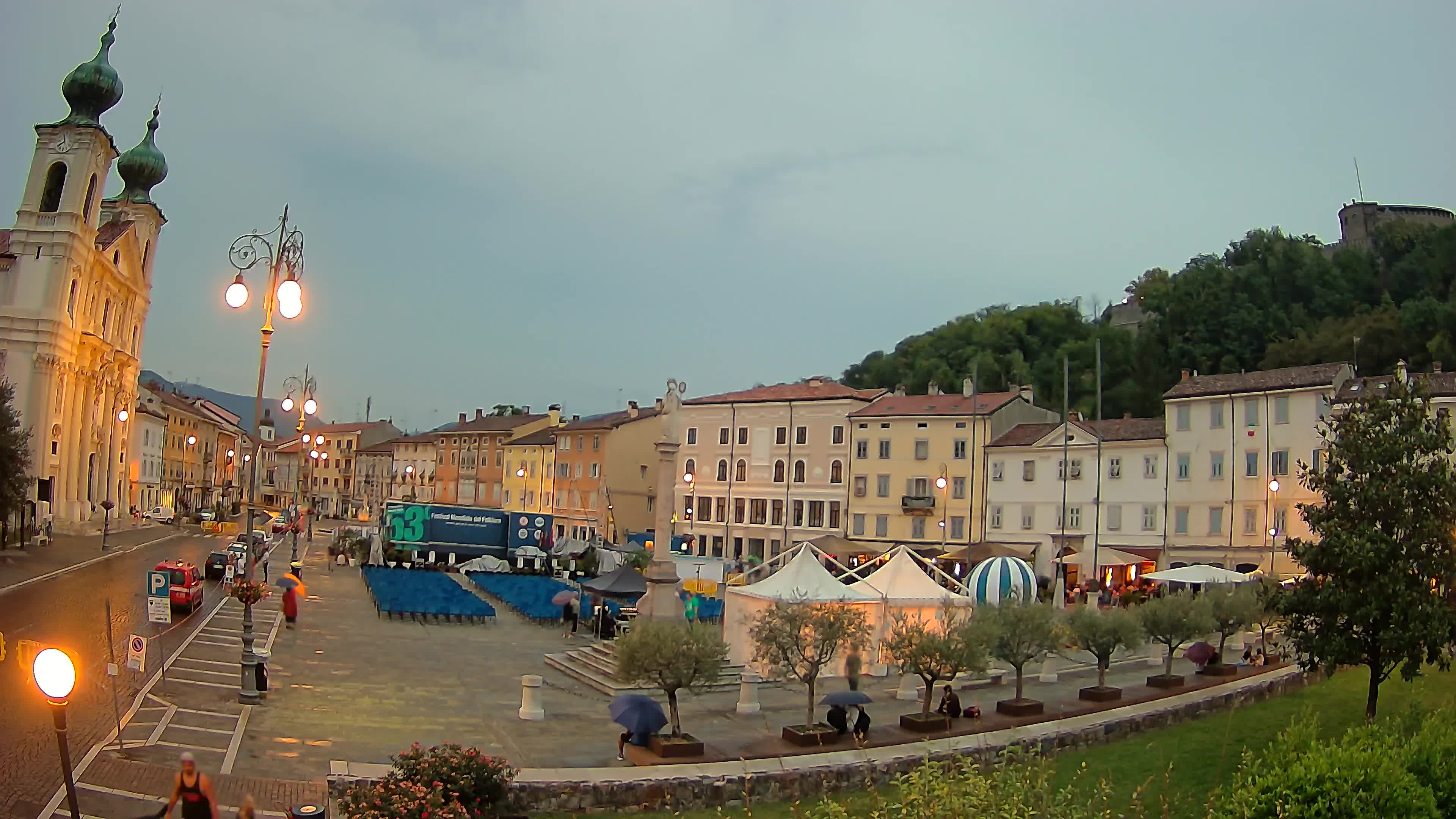 Kamera Gorica Travnik in cerkev sv. Ignacija