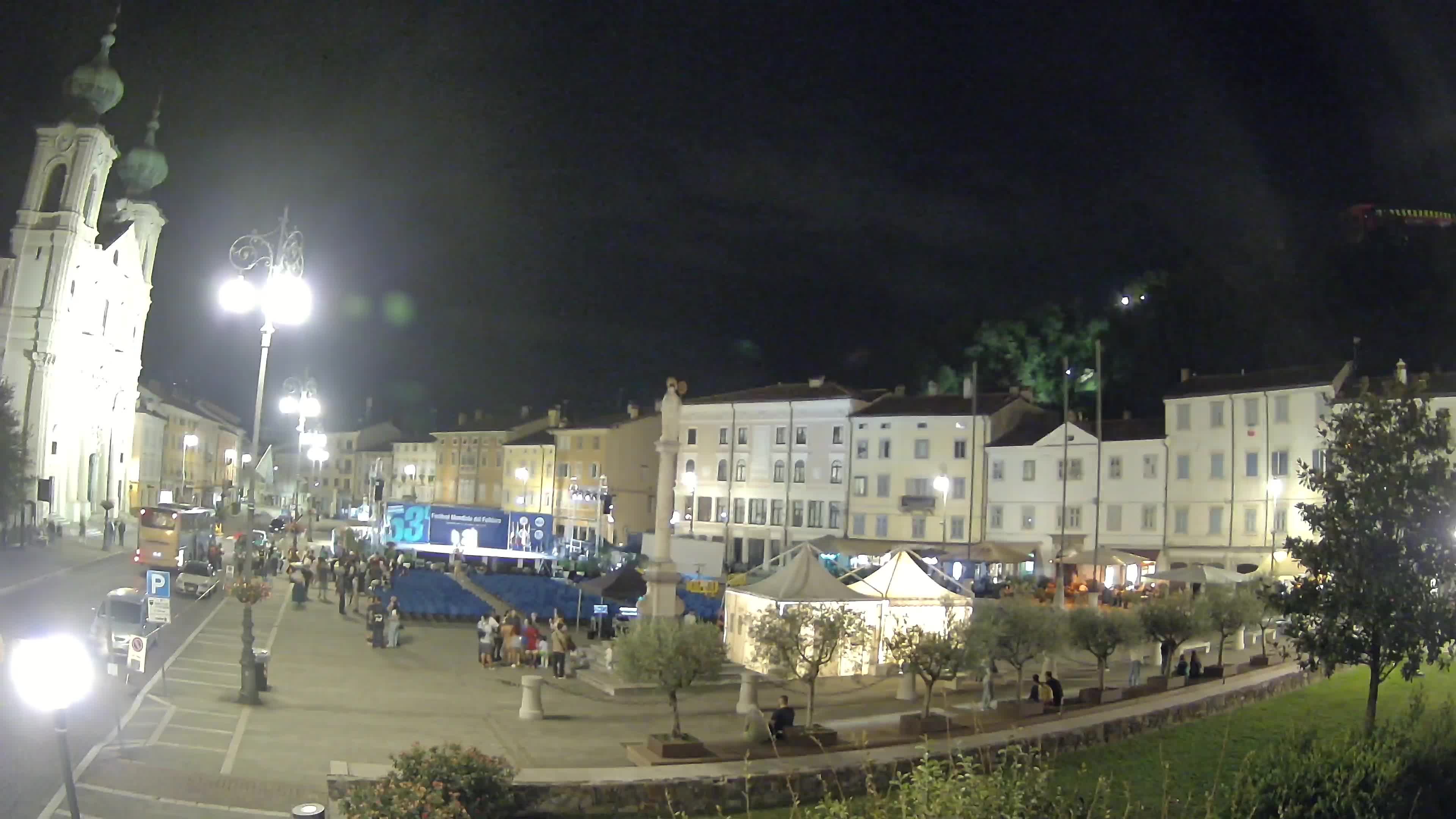 Gorizia Piazza della Vittoria e chiesa di S. Ignazio