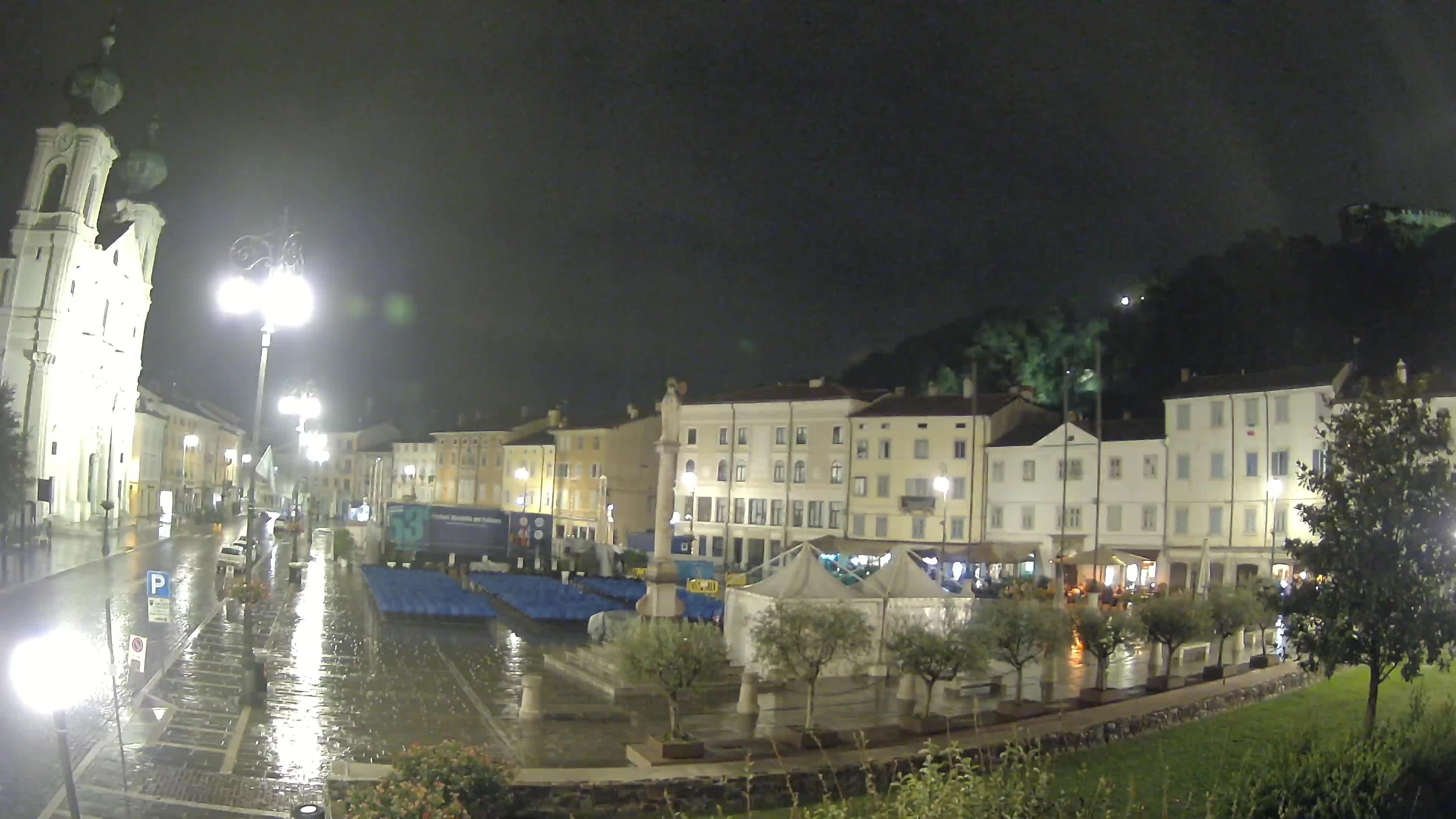 Kamera Gorica Travnik in cerkev sv. Ignacija