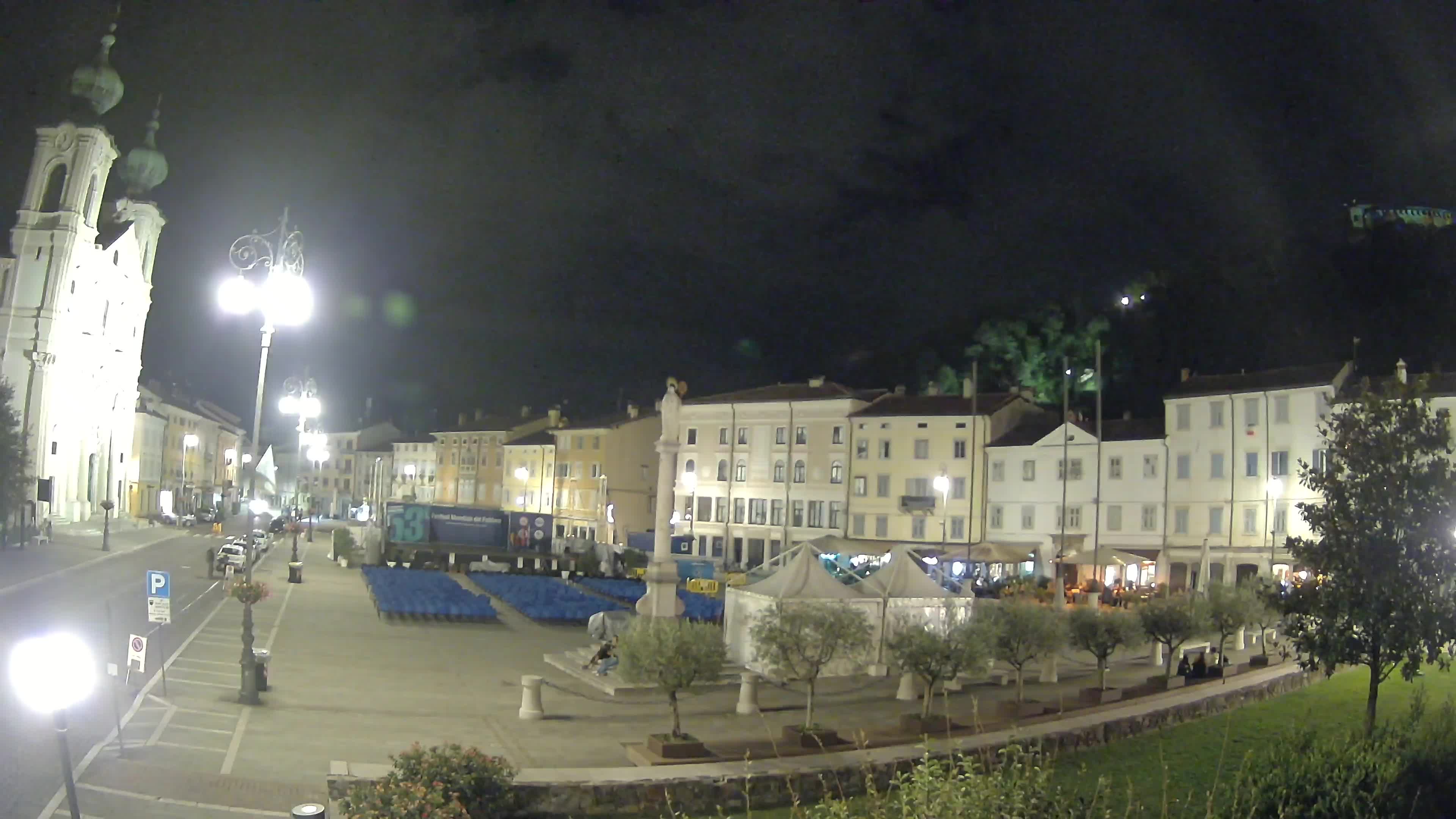 Kamera Gorica Travnik in cerkev sv. Ignacija