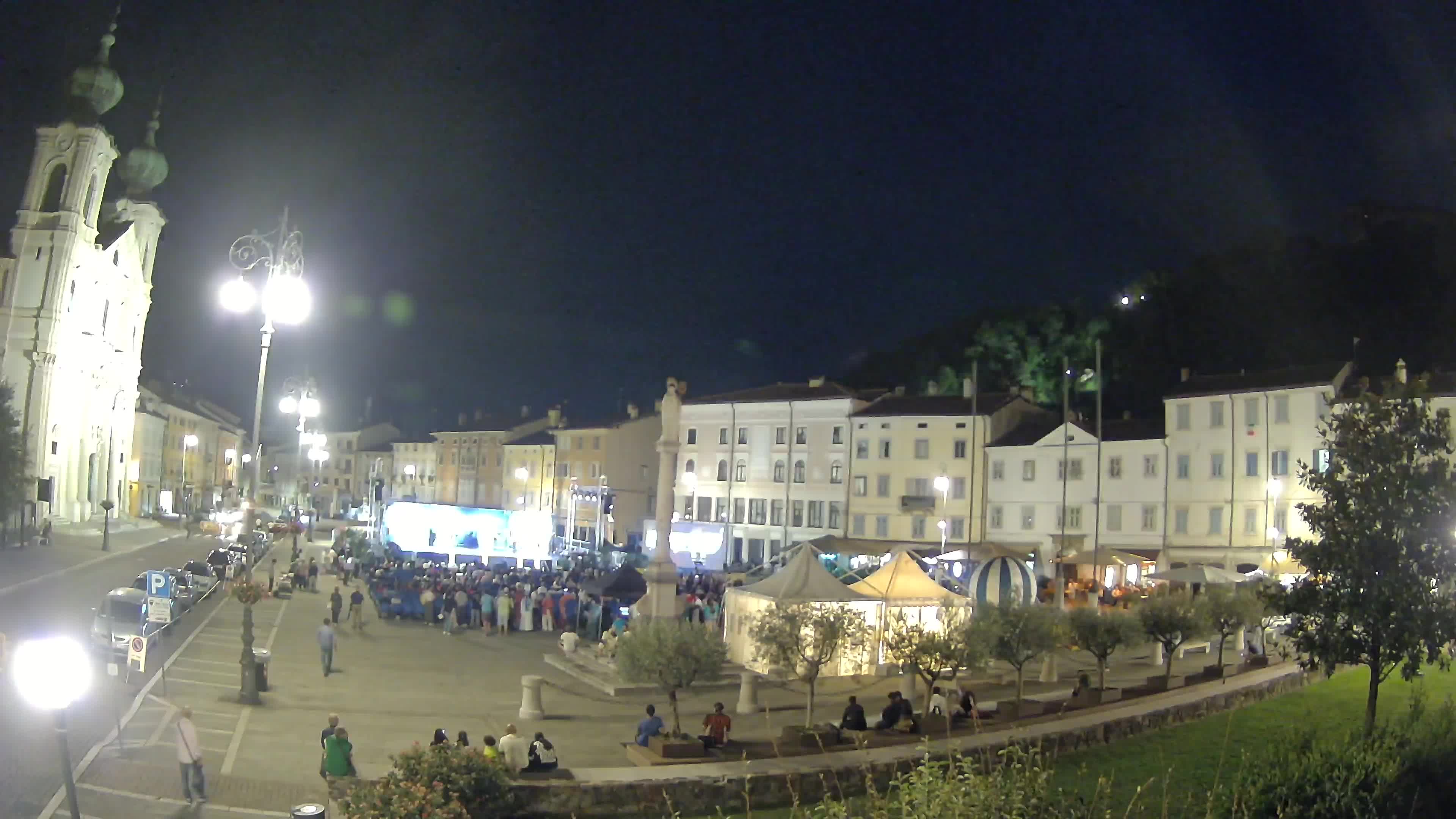 Gorizia – Plaza Vittoria – iglesia de San Pedro. Ignacio