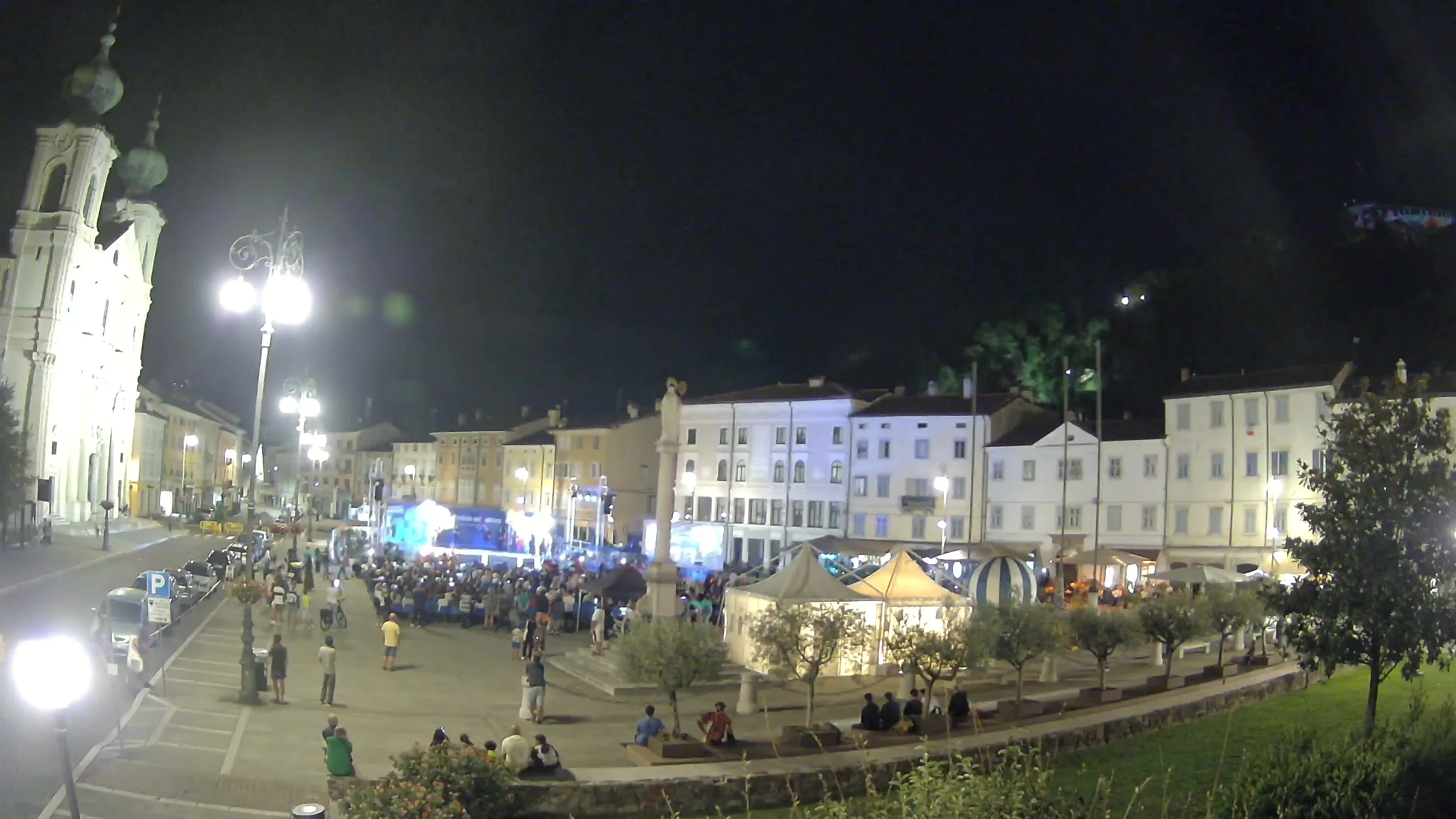 Gorizia Piazza della Vittoria e chiesa di S. Ignazio