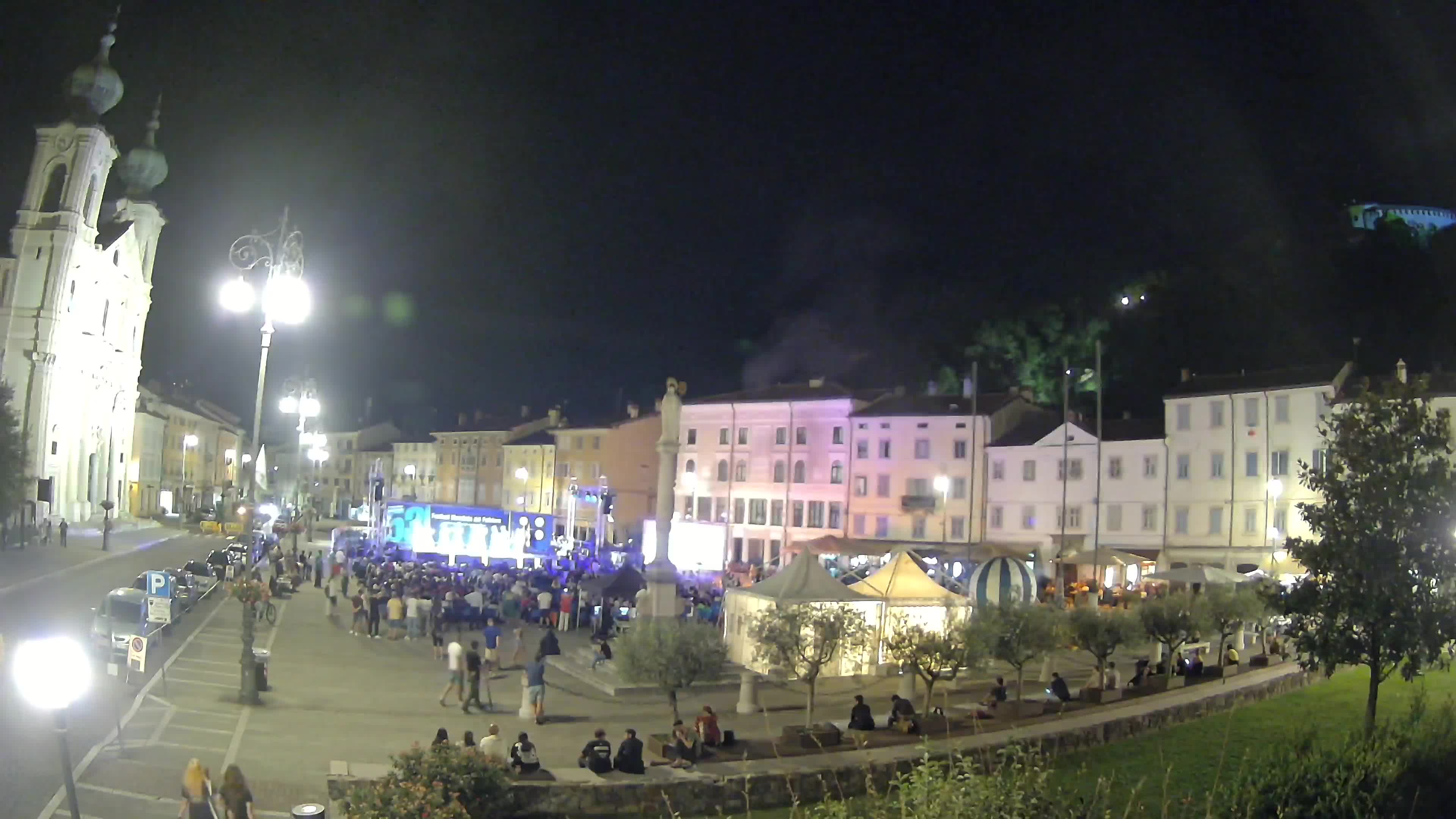 Gorizia Piazza della Vittoria e chiesa di S. Ignazio