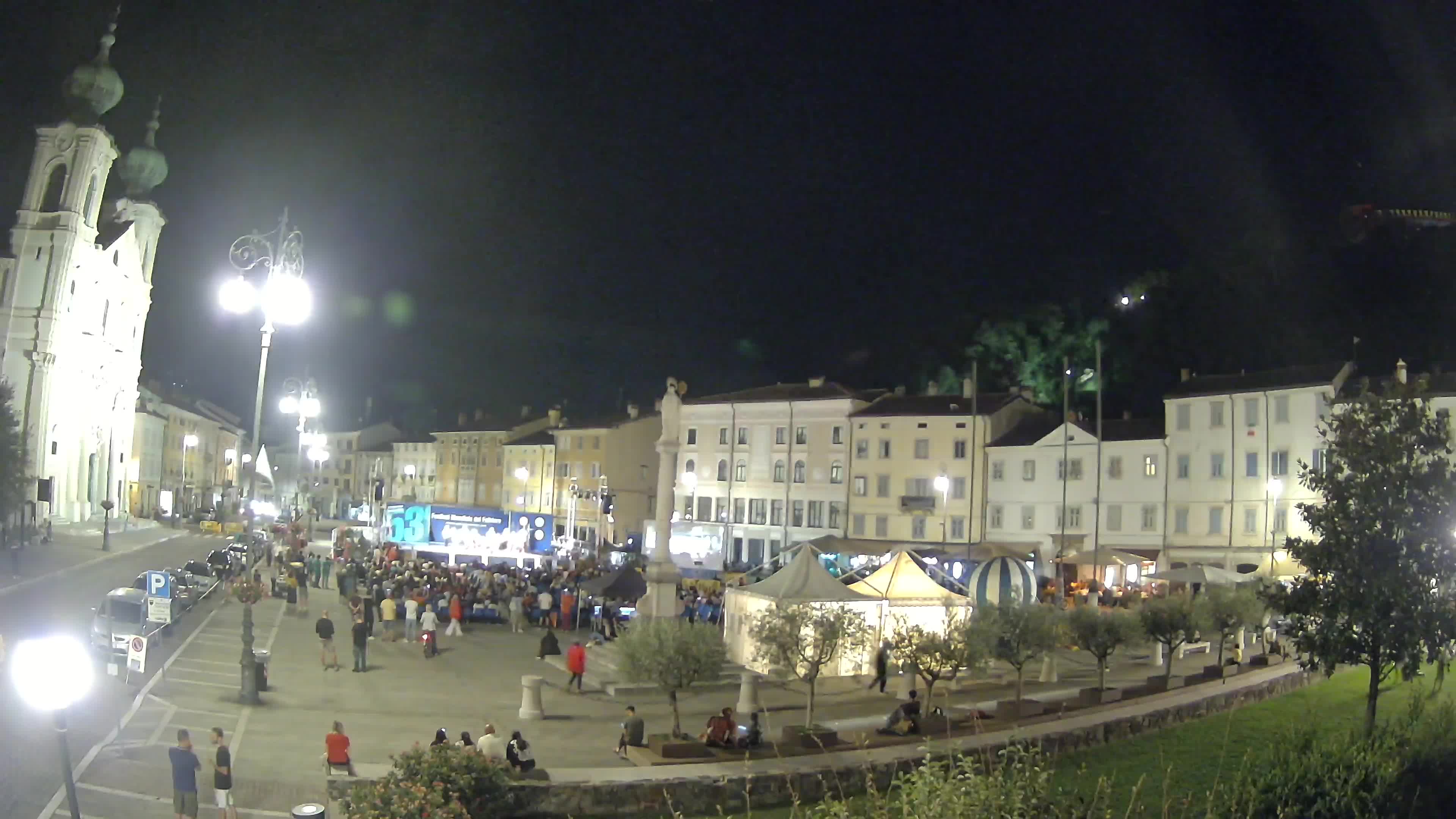 Kamera Gorica Travnik in cerkev sv. Ignacija
