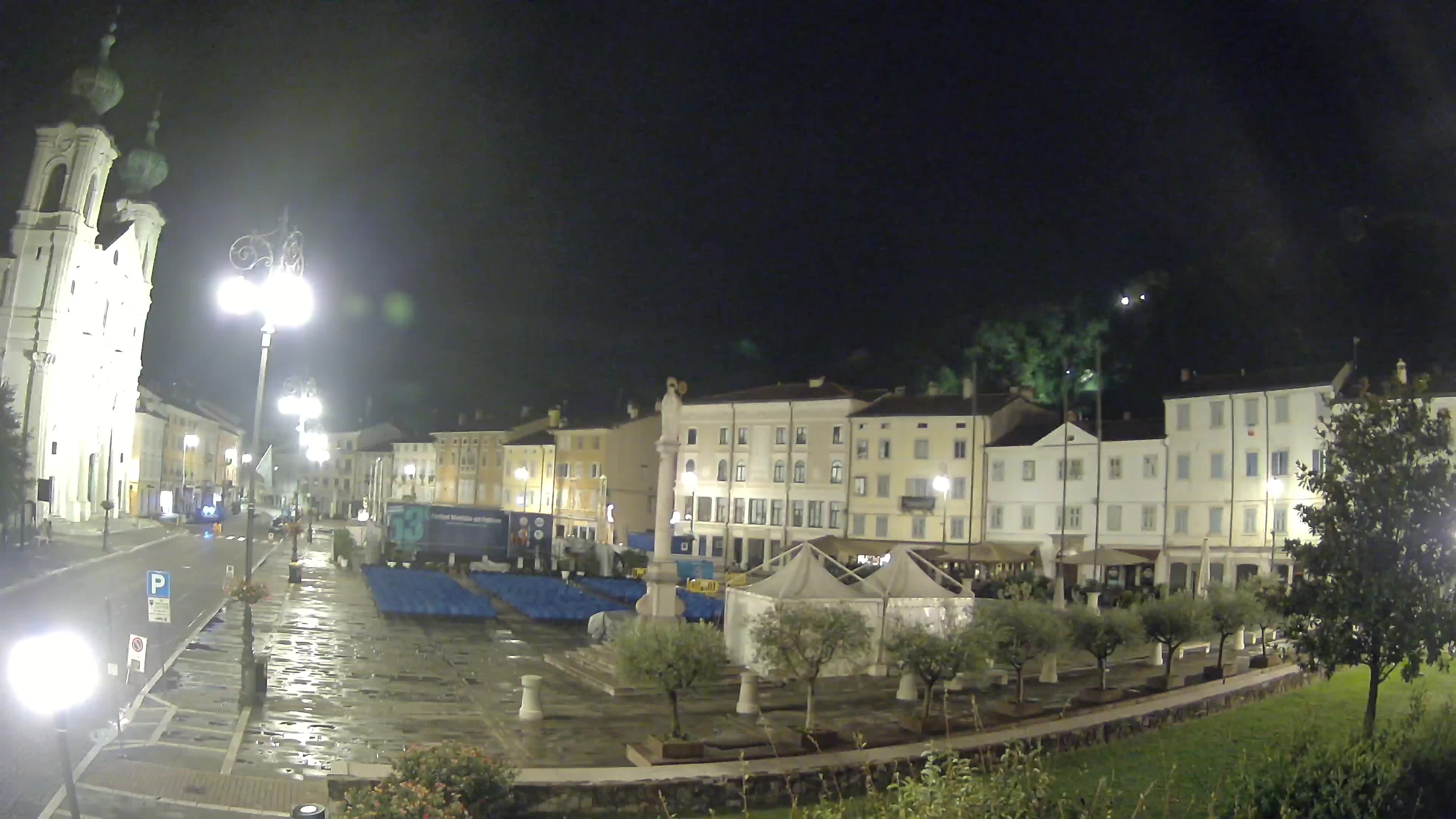 Gorizia – Plaza Vittoria – iglesia de San Pedro. Ignacio