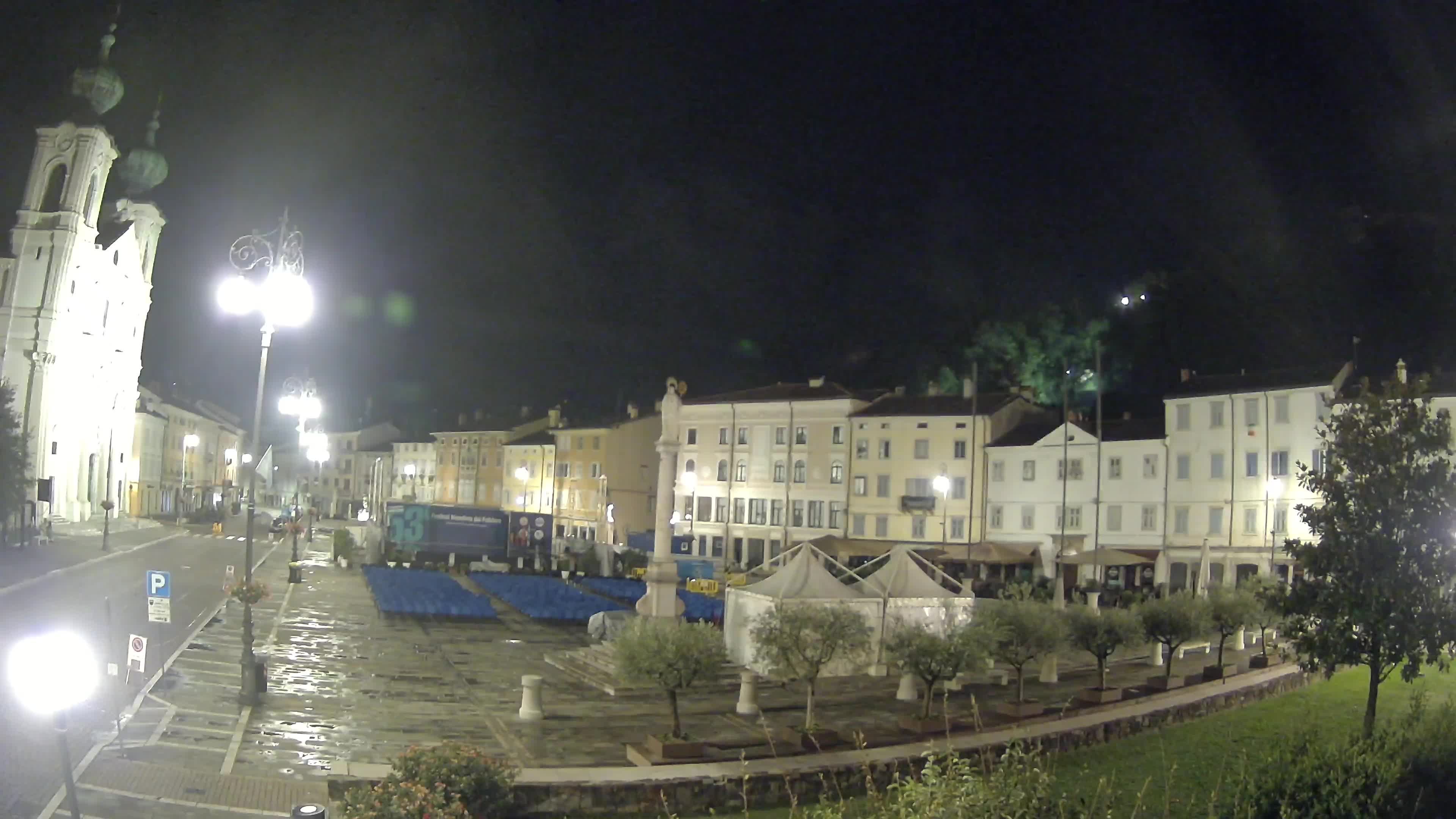 Gorizia – Plaza Vittoria – iglesia de San Pedro. Ignacio