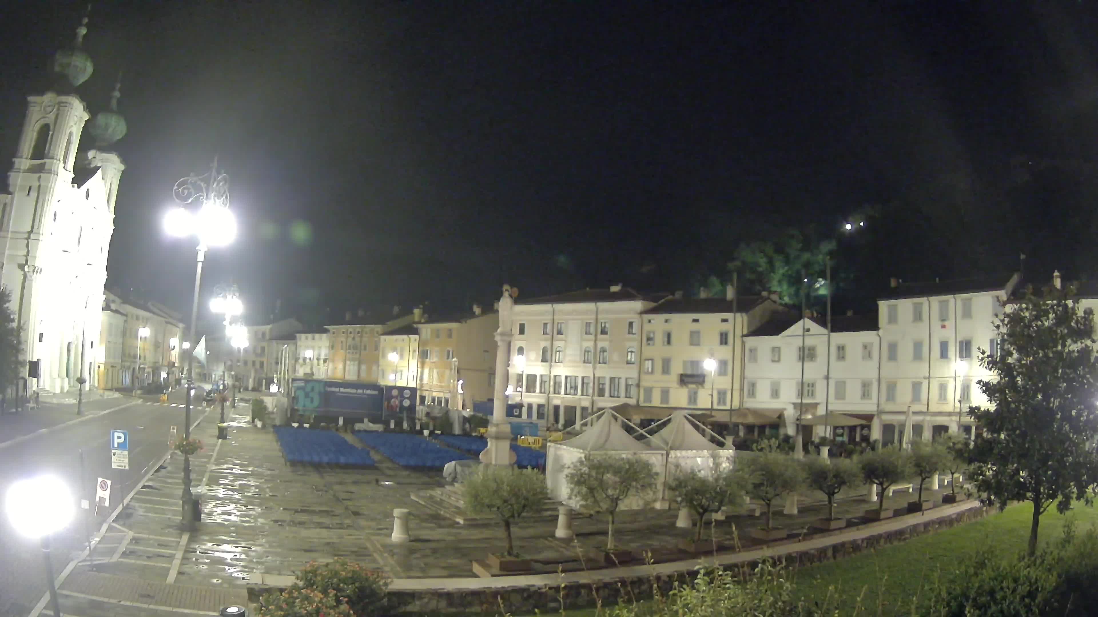 Kamera Gorica Travnik in cerkev sv. Ignacija