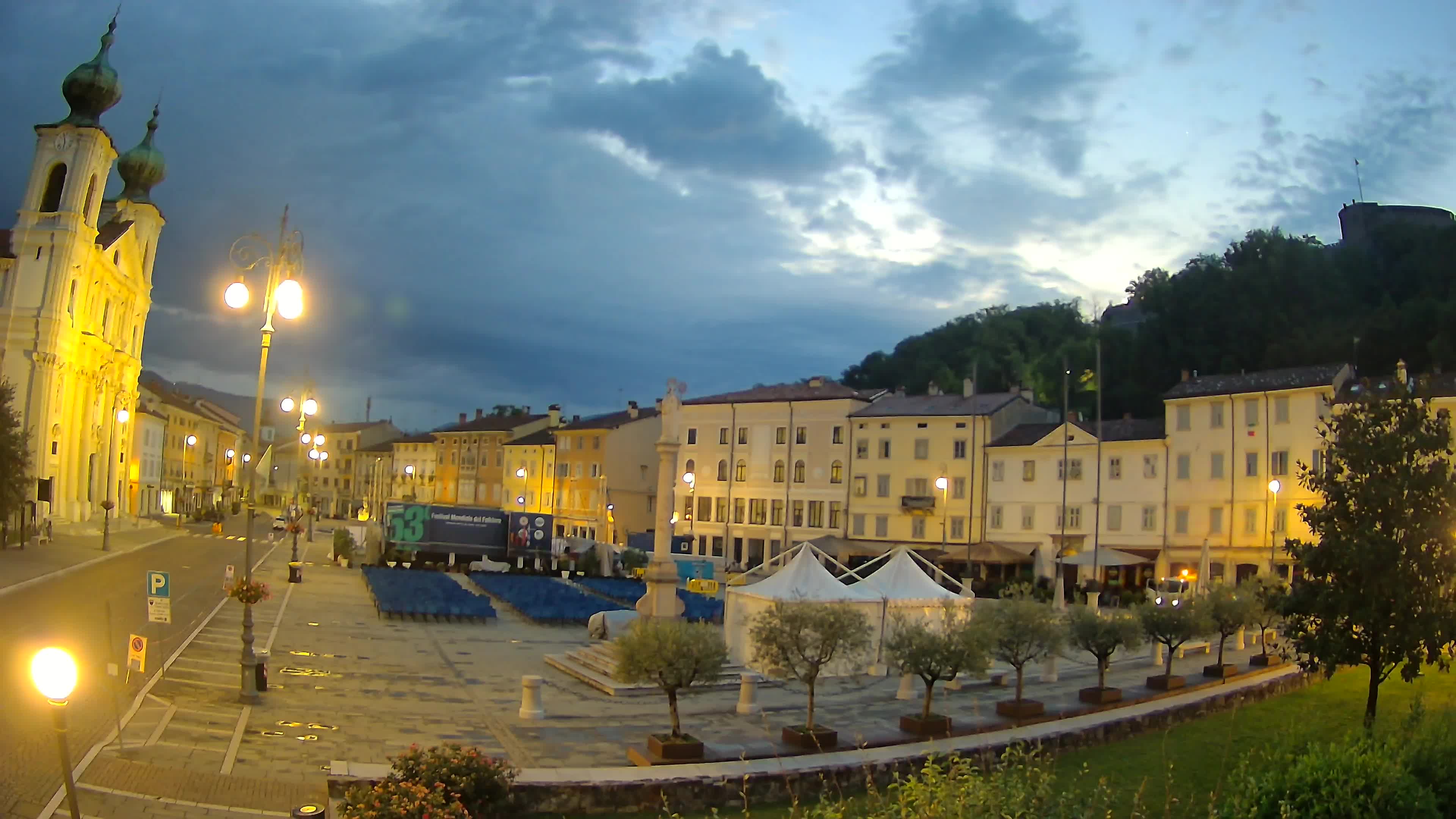 Gorizia – Plaza Vittoria – iglesia de San Pedro. Ignacio