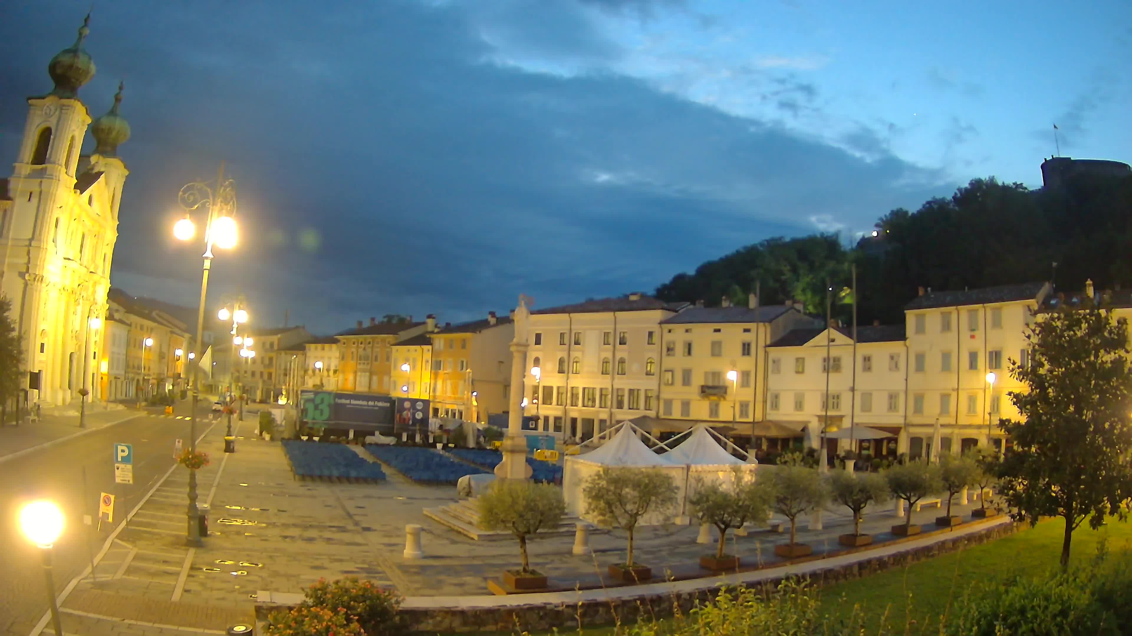 Kamera Gorica Travnik in cerkev sv. Ignacija