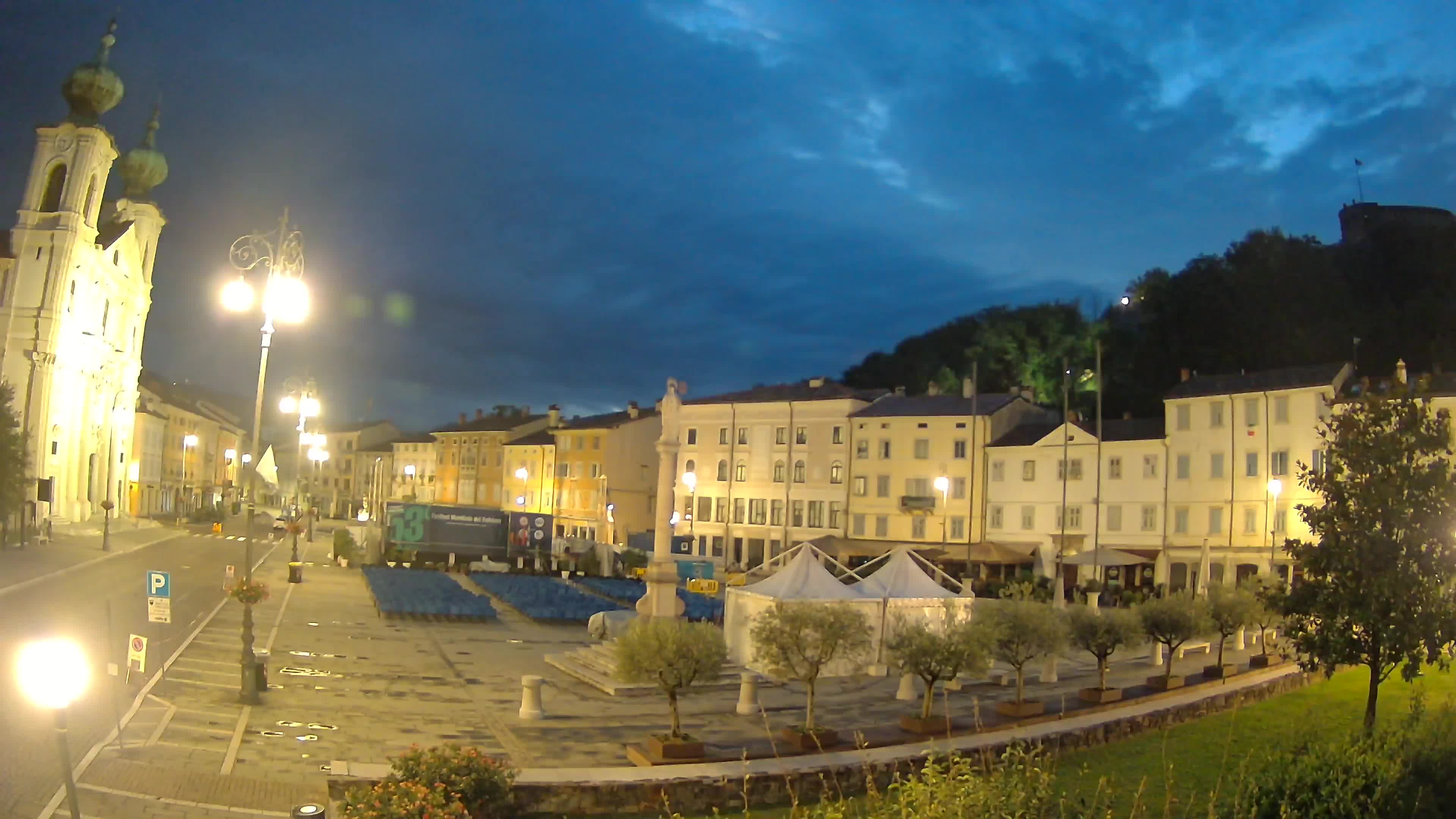 Gorizia – Plaza Vittoria – iglesia de San Pedro. Ignacio