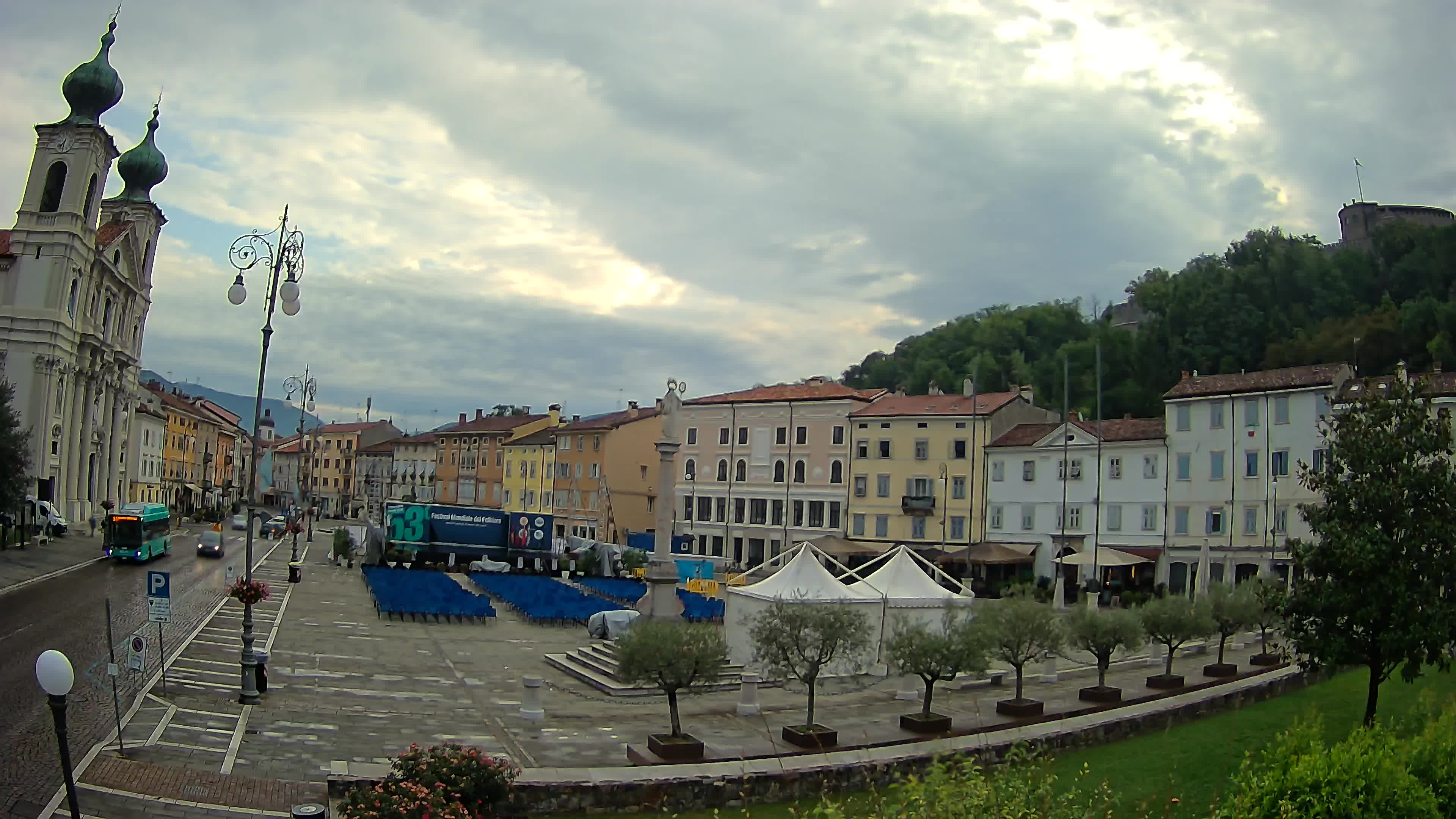 Gorizia – Plaza Vittoria – iglesia de San Pedro. Ignacio