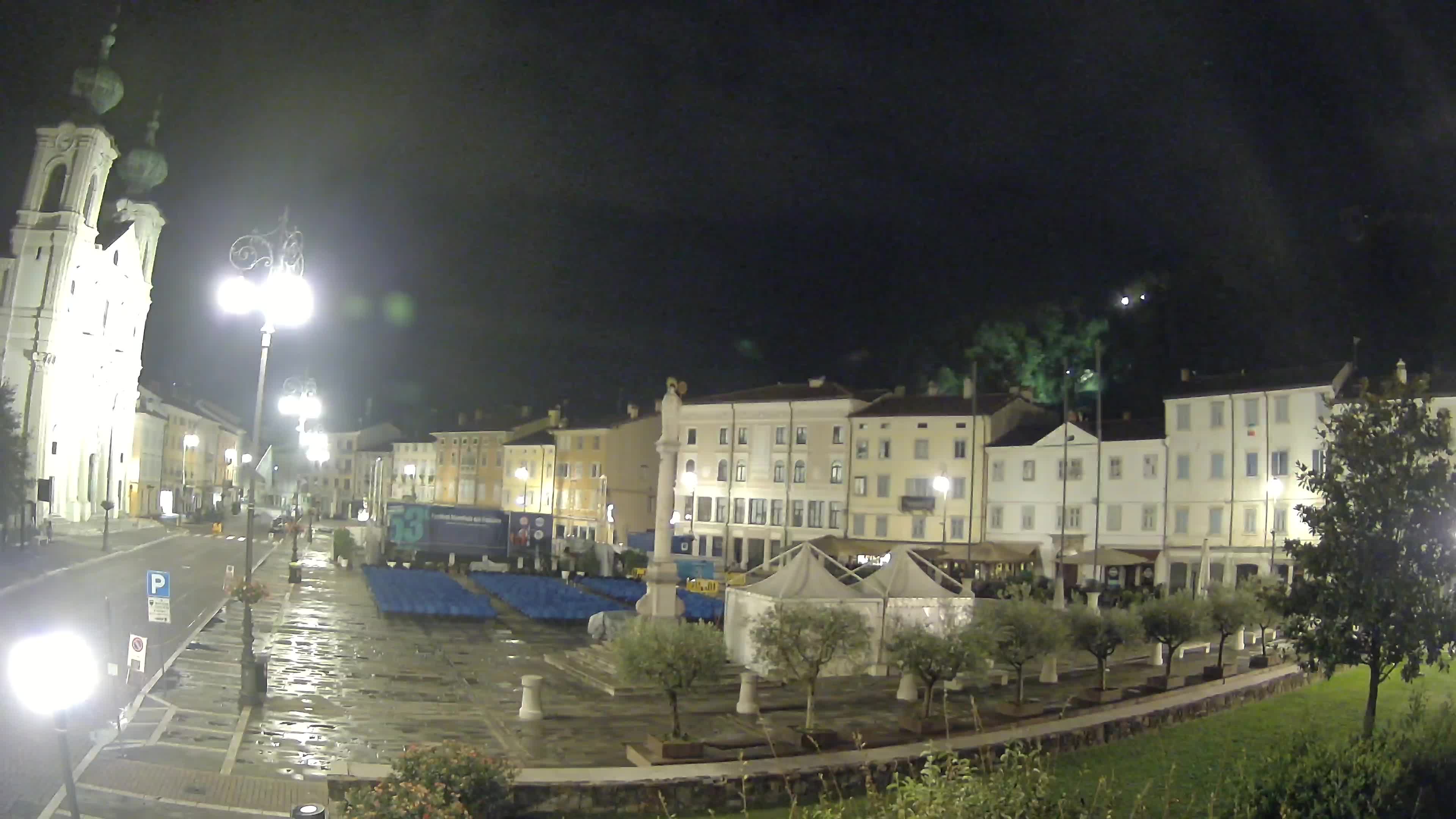 Gorizia – Plaza Vittoria – iglesia de San Pedro. Ignacio