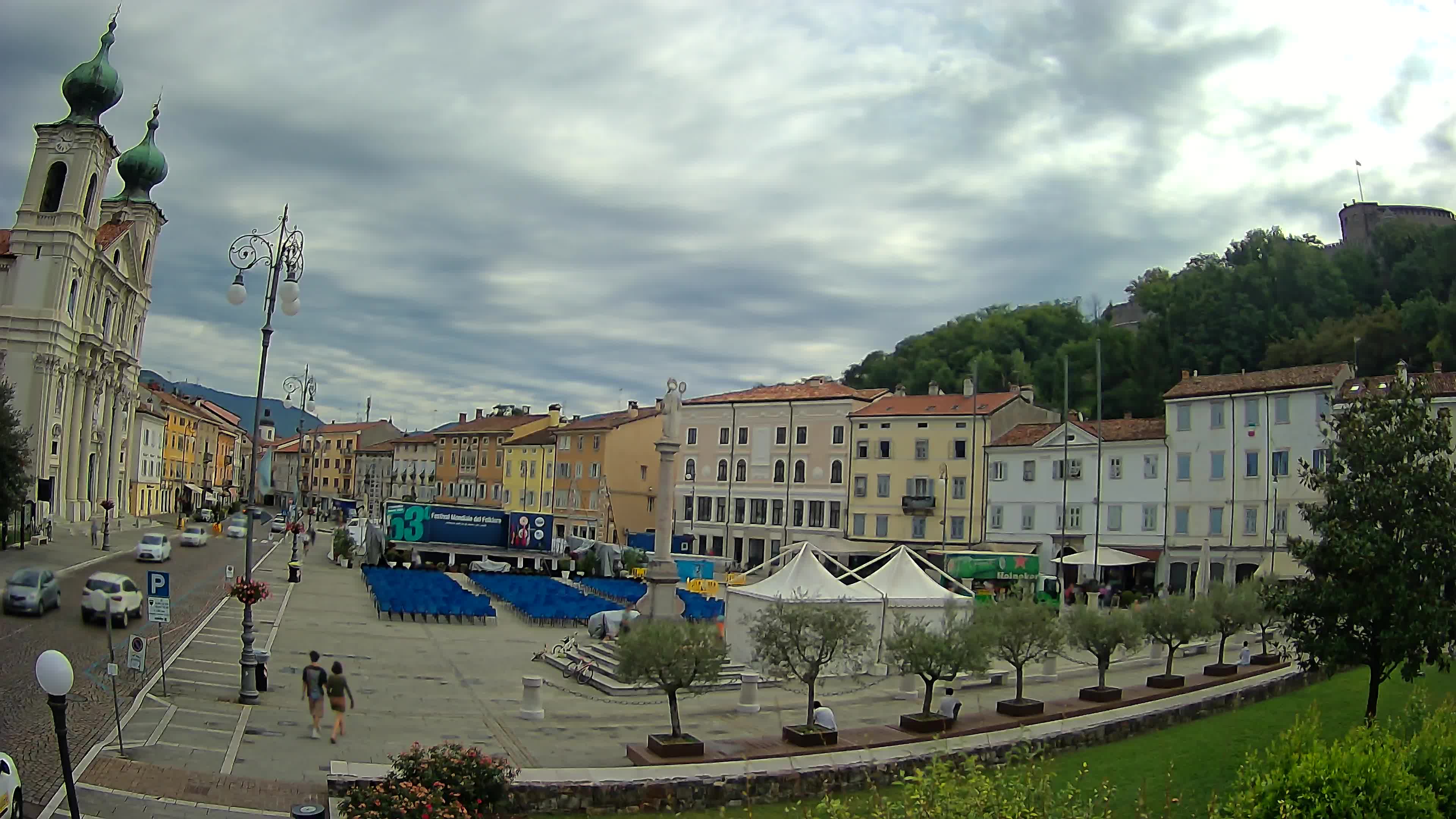Gorizia – Plaza Vittoria – iglesia de San Pedro. Ignacio