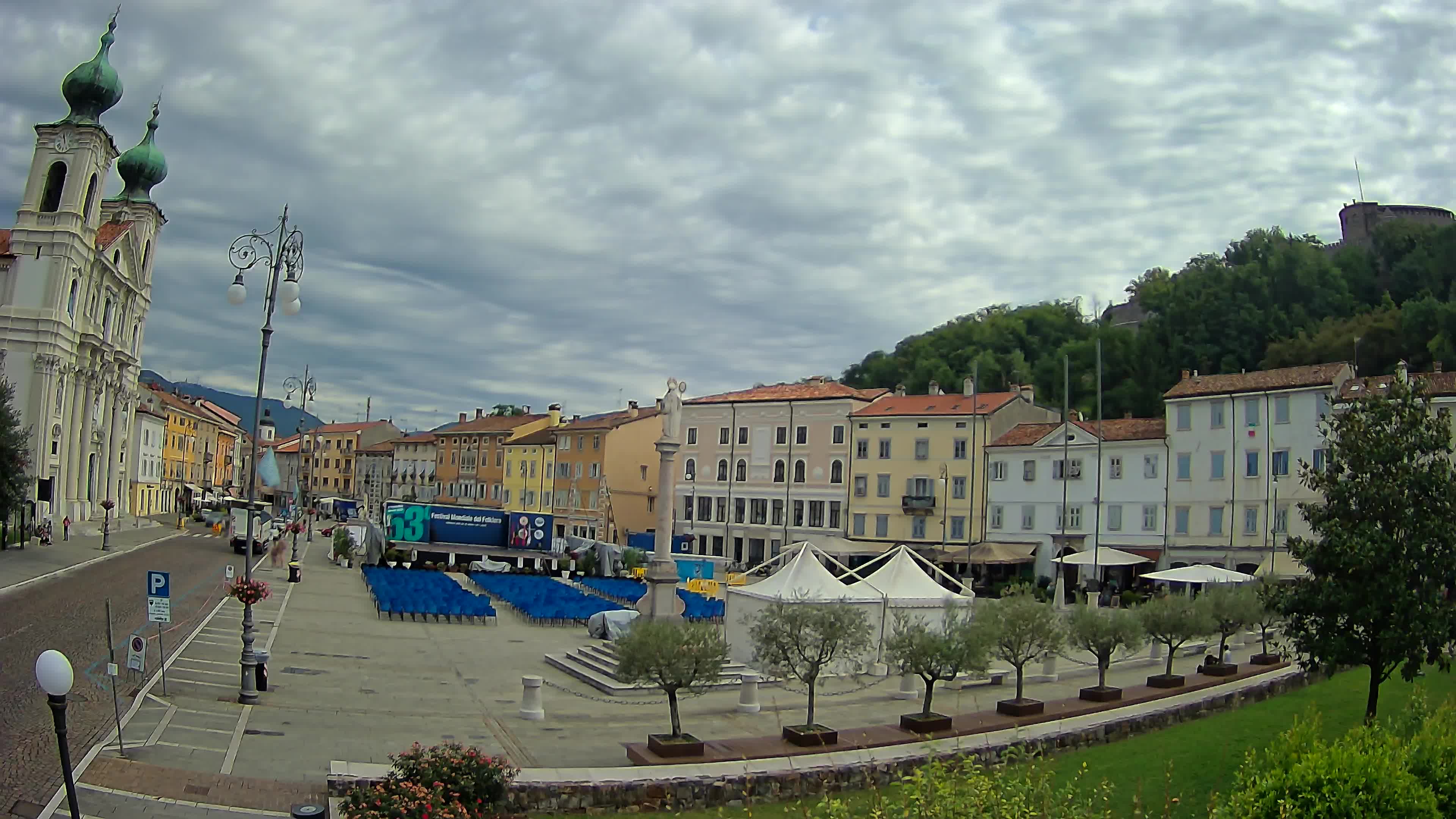 Gorizia – Plaza Vittoria – iglesia de San Pedro. Ignacio