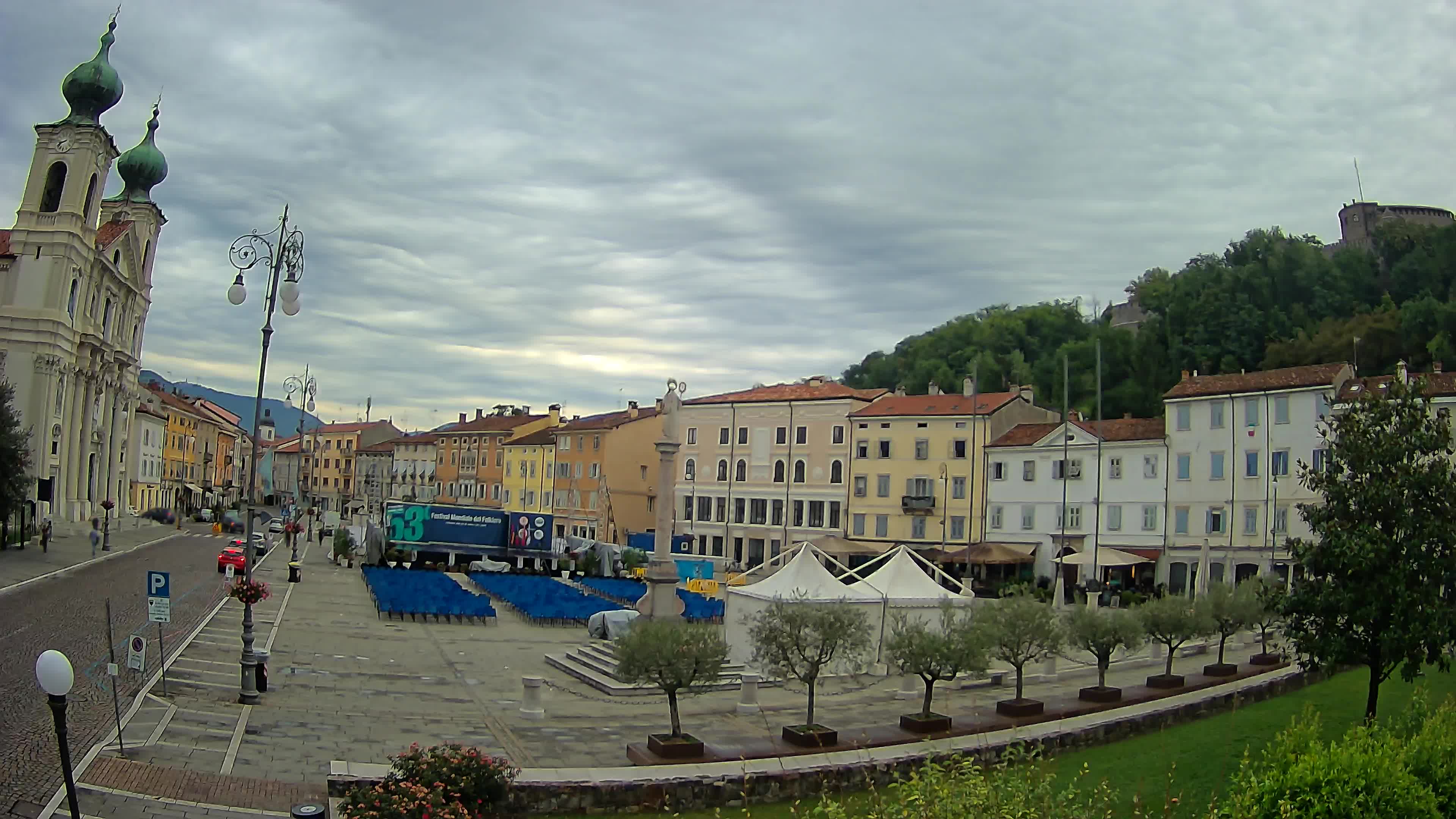 Gorizia – Plaza Vittoria – iglesia de San Pedro. Ignacio