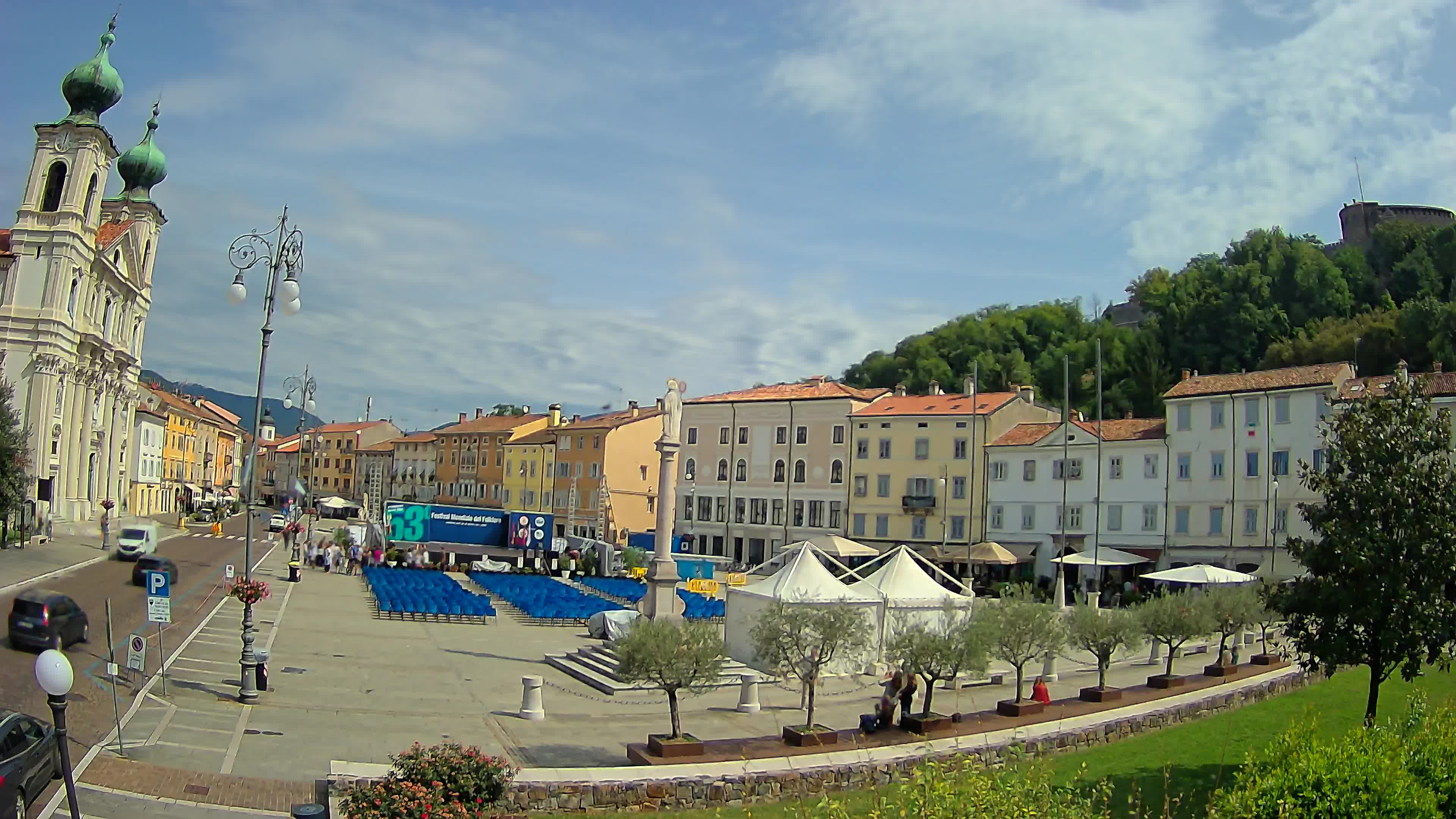 Gorizia – Plaza Vittoria – iglesia de San Pedro. Ignacio