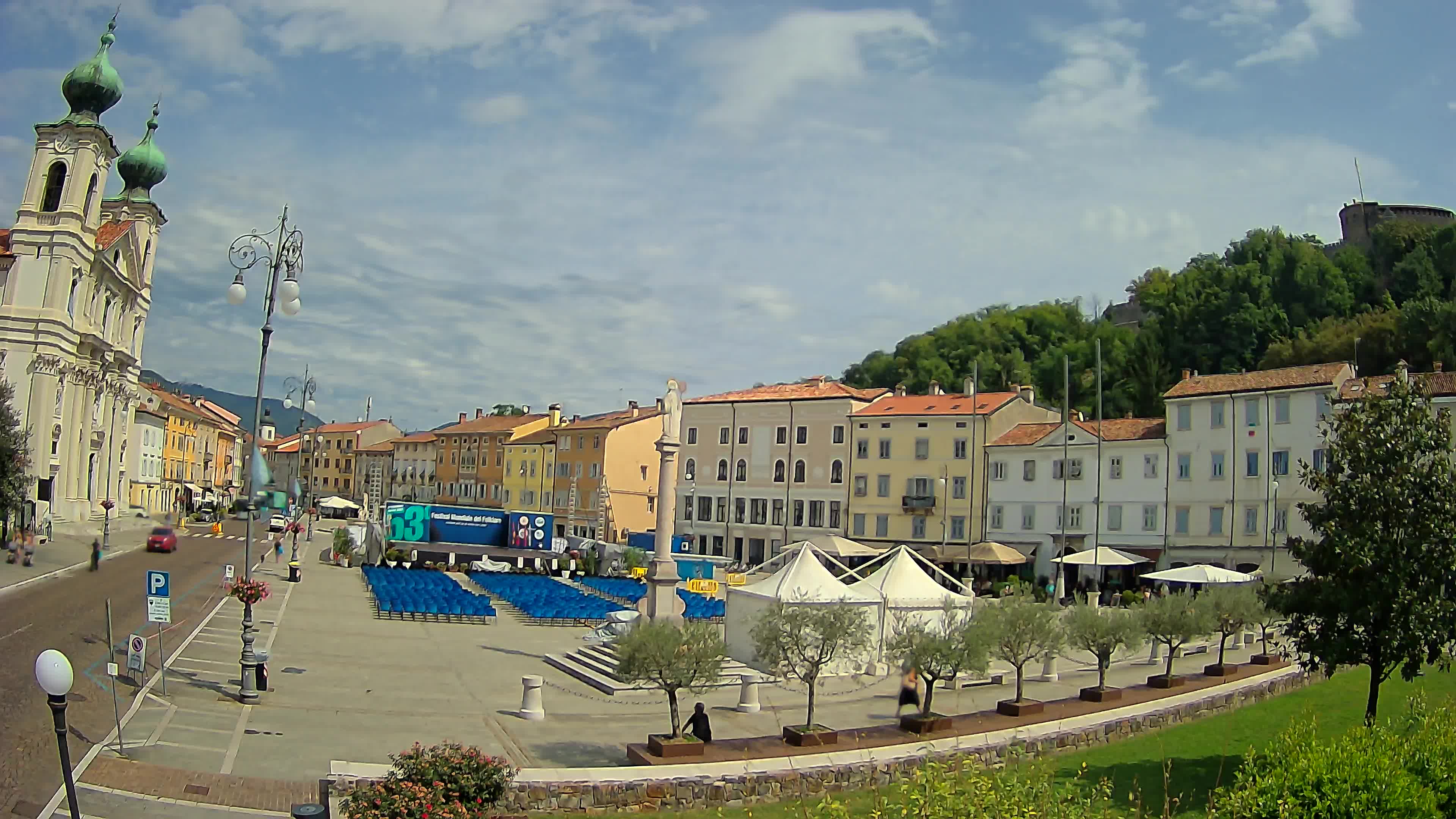 Gorizia – Plaza Vittoria – iglesia de San Pedro. Ignacio