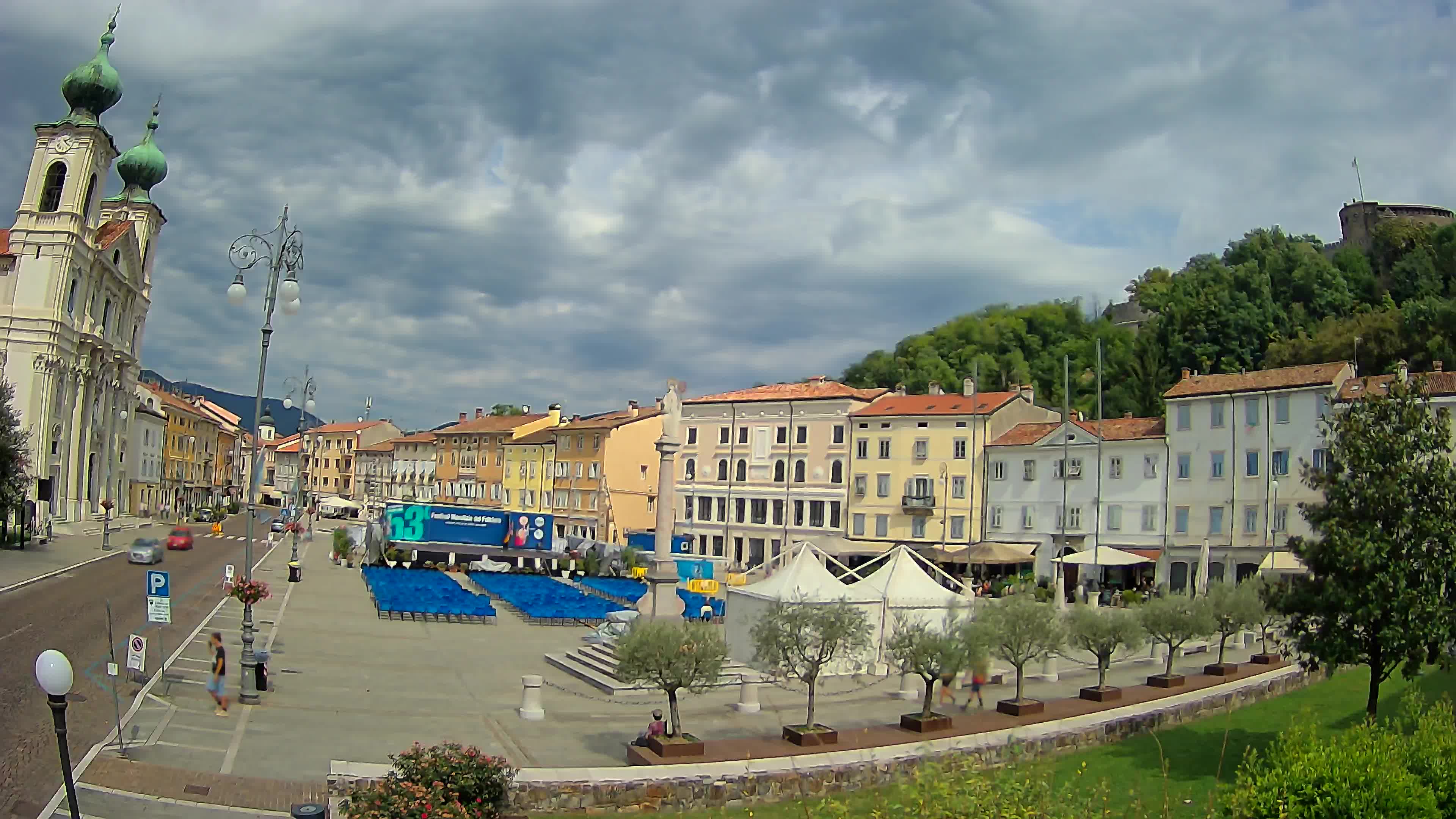 Gorizia Piazza della Vittoria e chiesa di S. Ignazio
