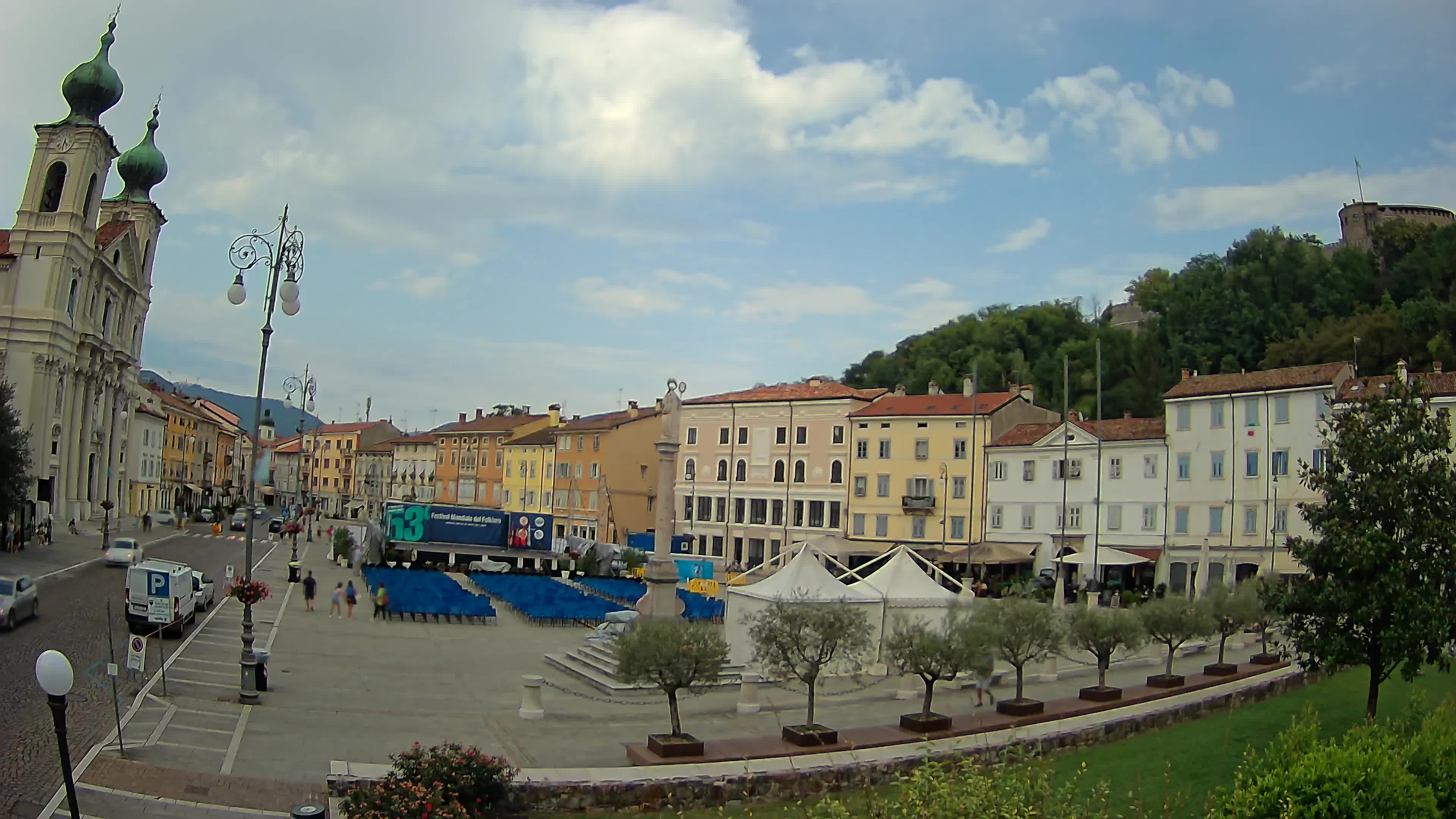 Gorizia Piazza della Vittoria e chiesa di S. Ignazio