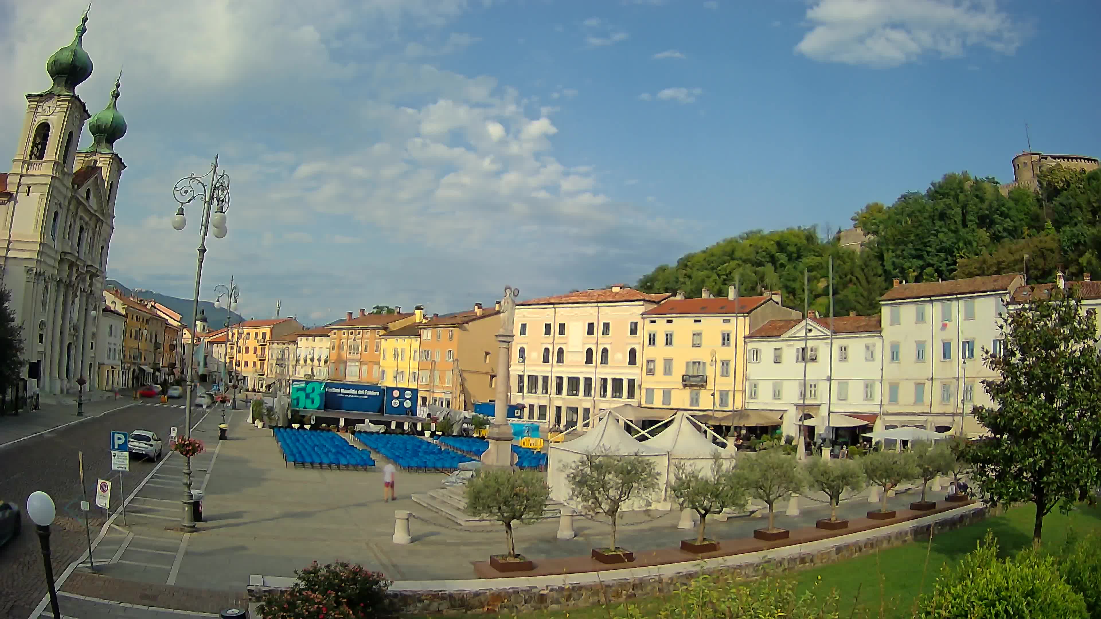 Gorizia – Plaza Vittoria – iglesia de San Pedro. Ignacio
