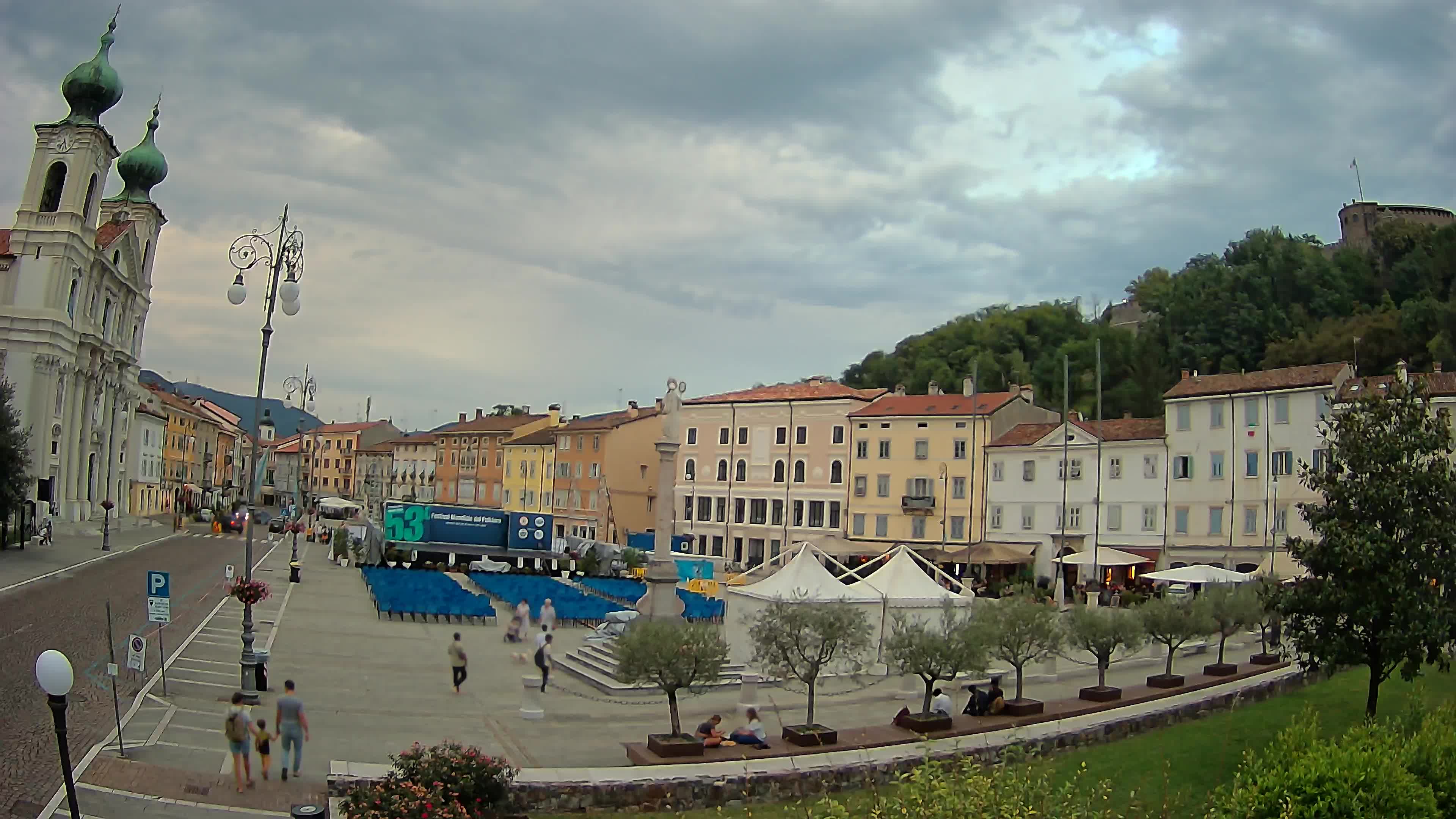 Gorizia – Plaza Vittoria – iglesia de San Pedro. Ignacio
