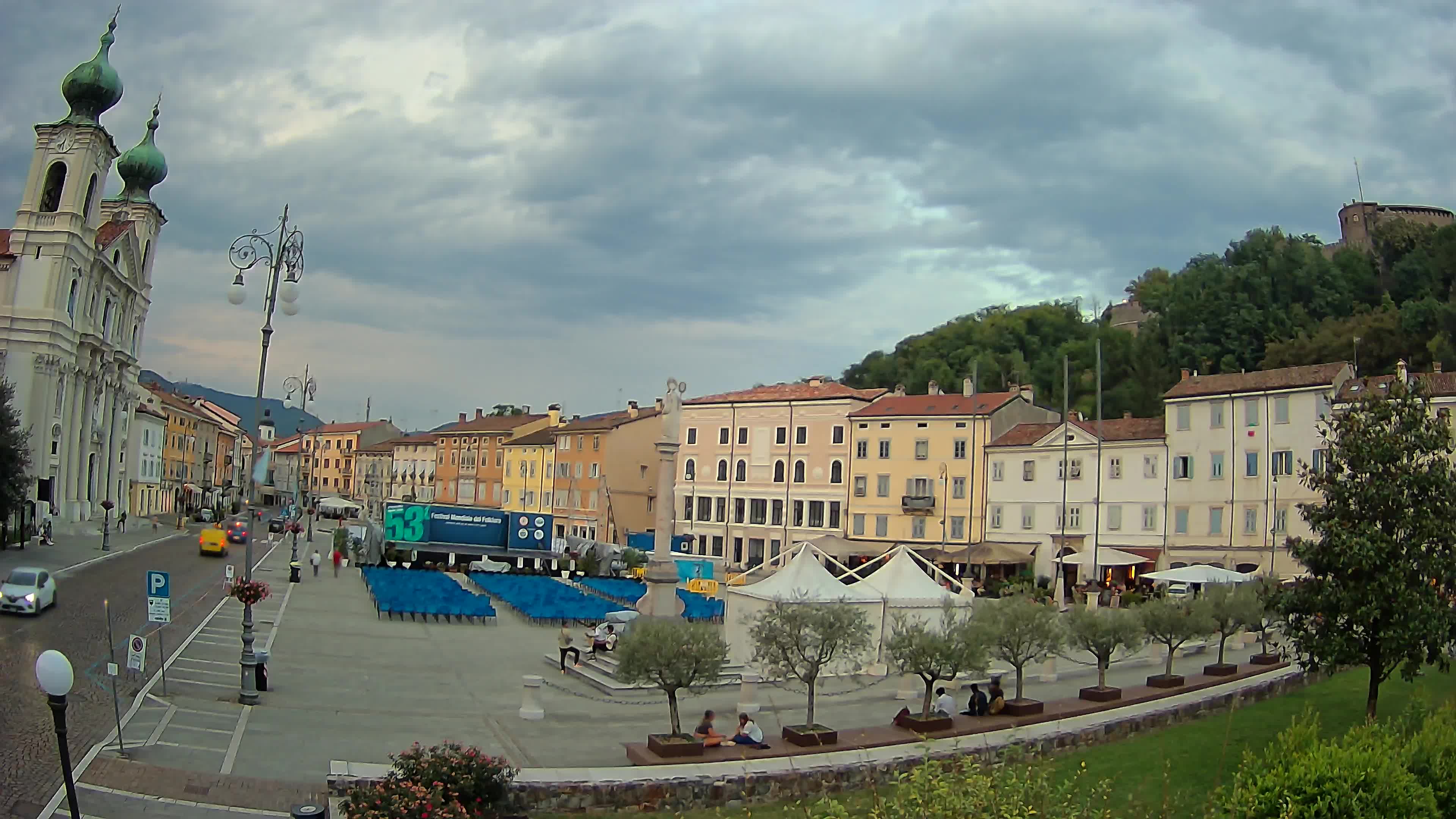 Gorizia Piazza della Vittoria e chiesa di S. Ignazio