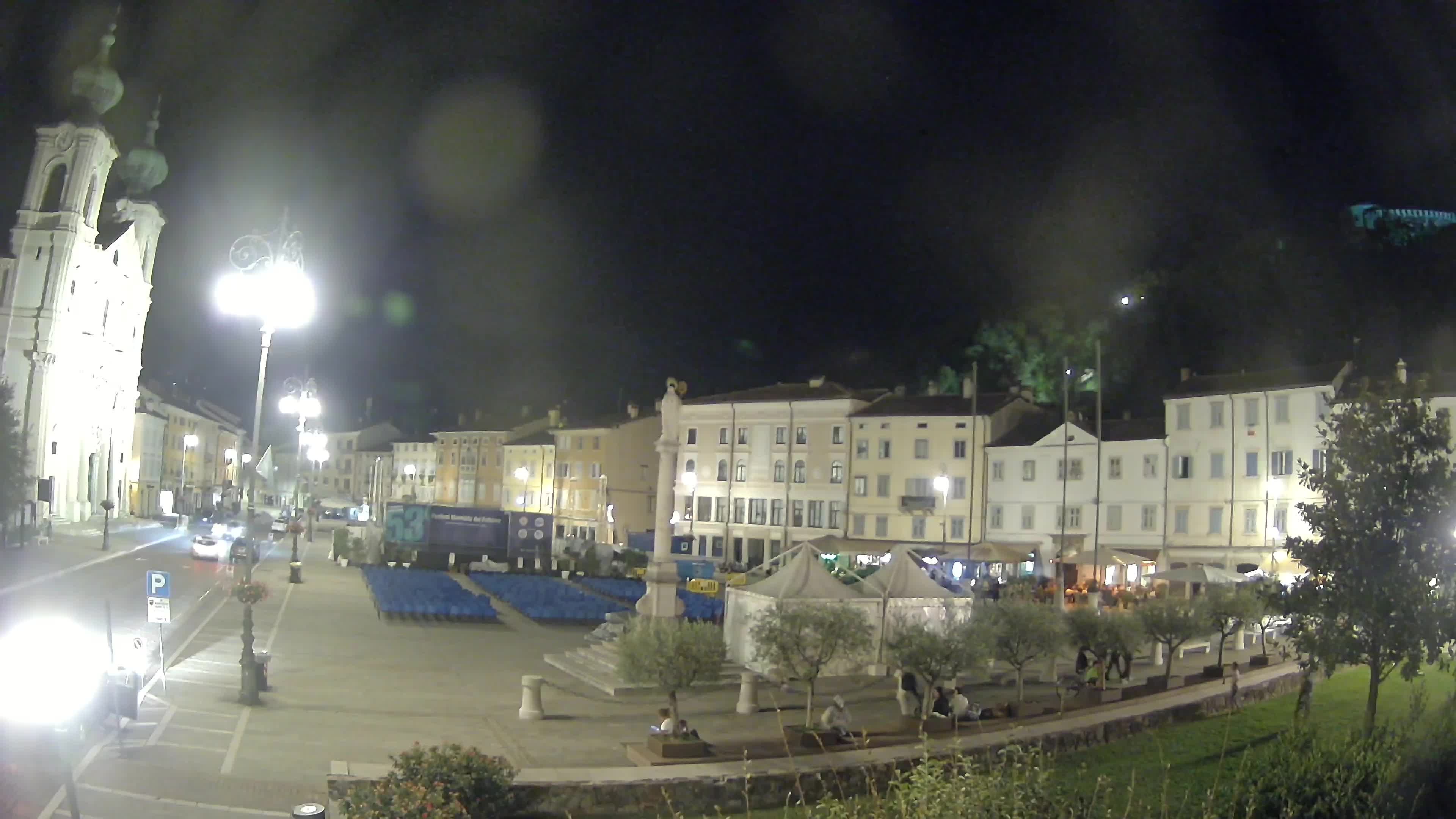 Gorizia – Plaza Vittoria – iglesia de San Pedro. Ignacio