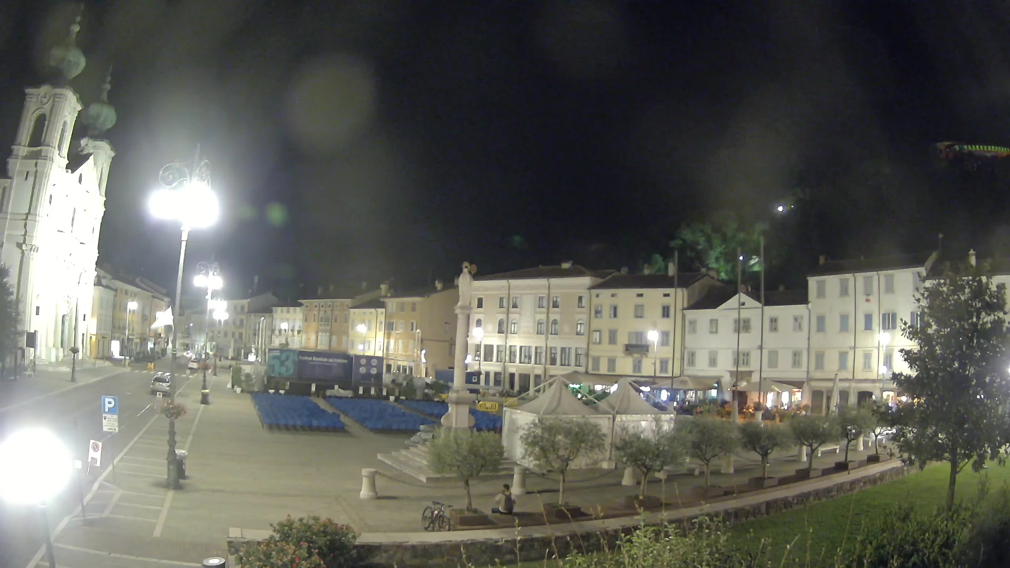 Gorizia Piazza della Vittoria e chiesa di S. Ignazio