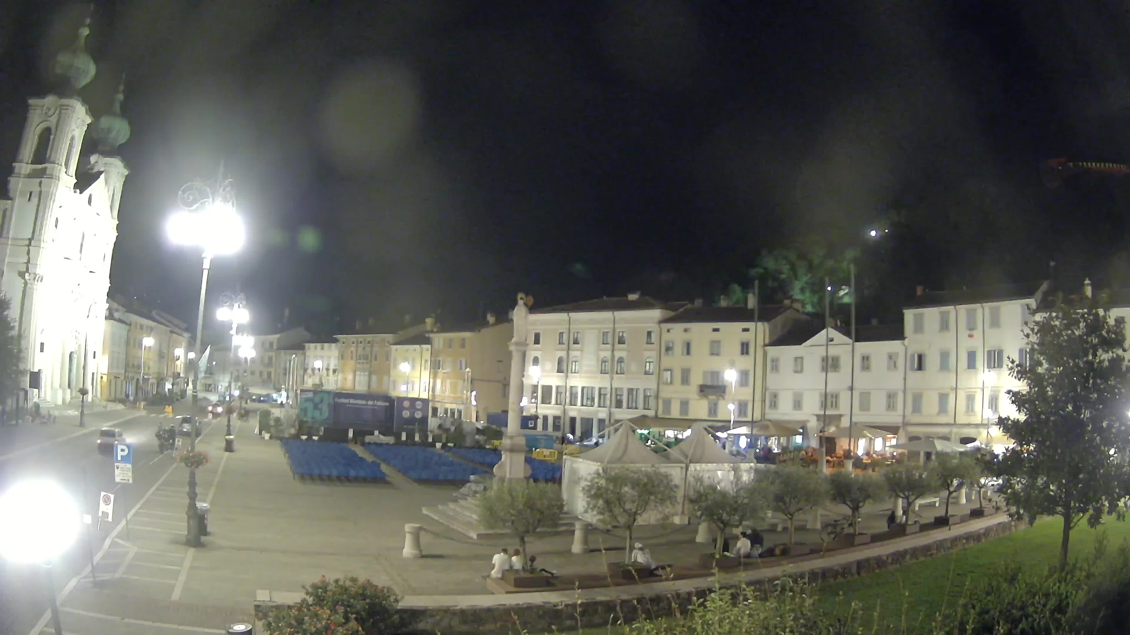 Gorizia Piazza della Vittoria e chiesa di S. Ignazio