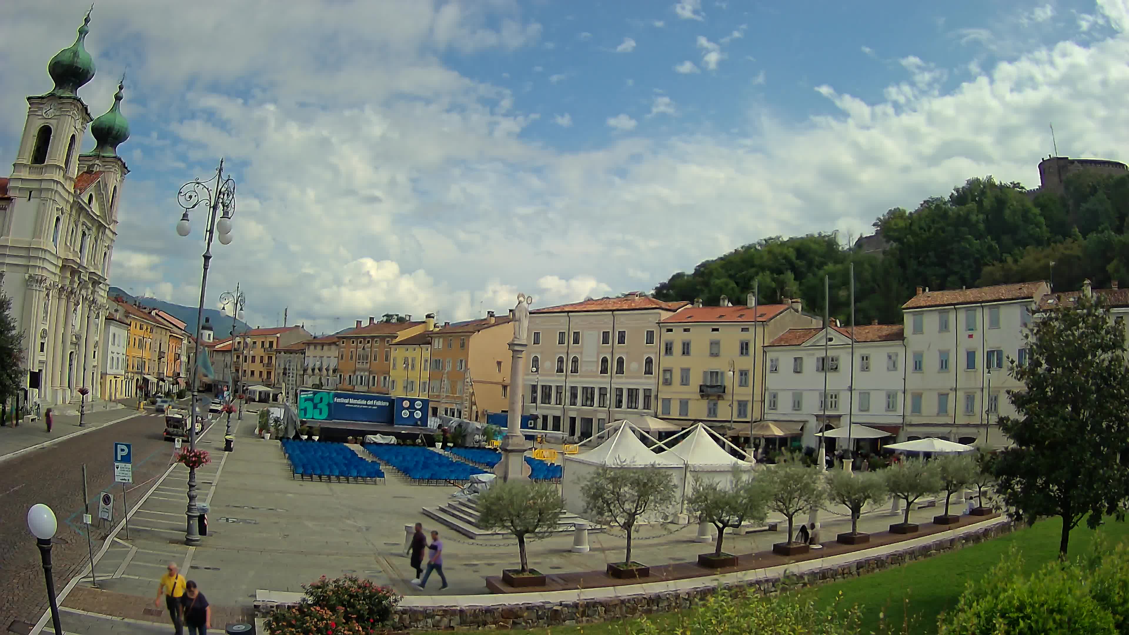 Gorizia – Plaza Vittoria – iglesia de San Pedro. Ignacio