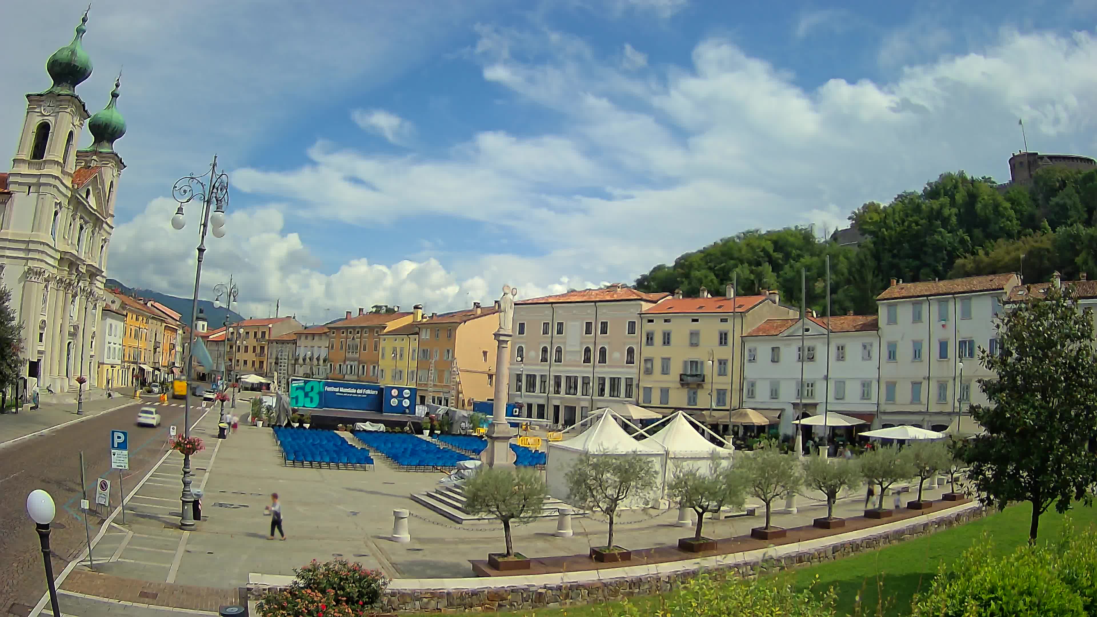 Gorizia – Plaza Vittoria – iglesia de San Pedro. Ignacio