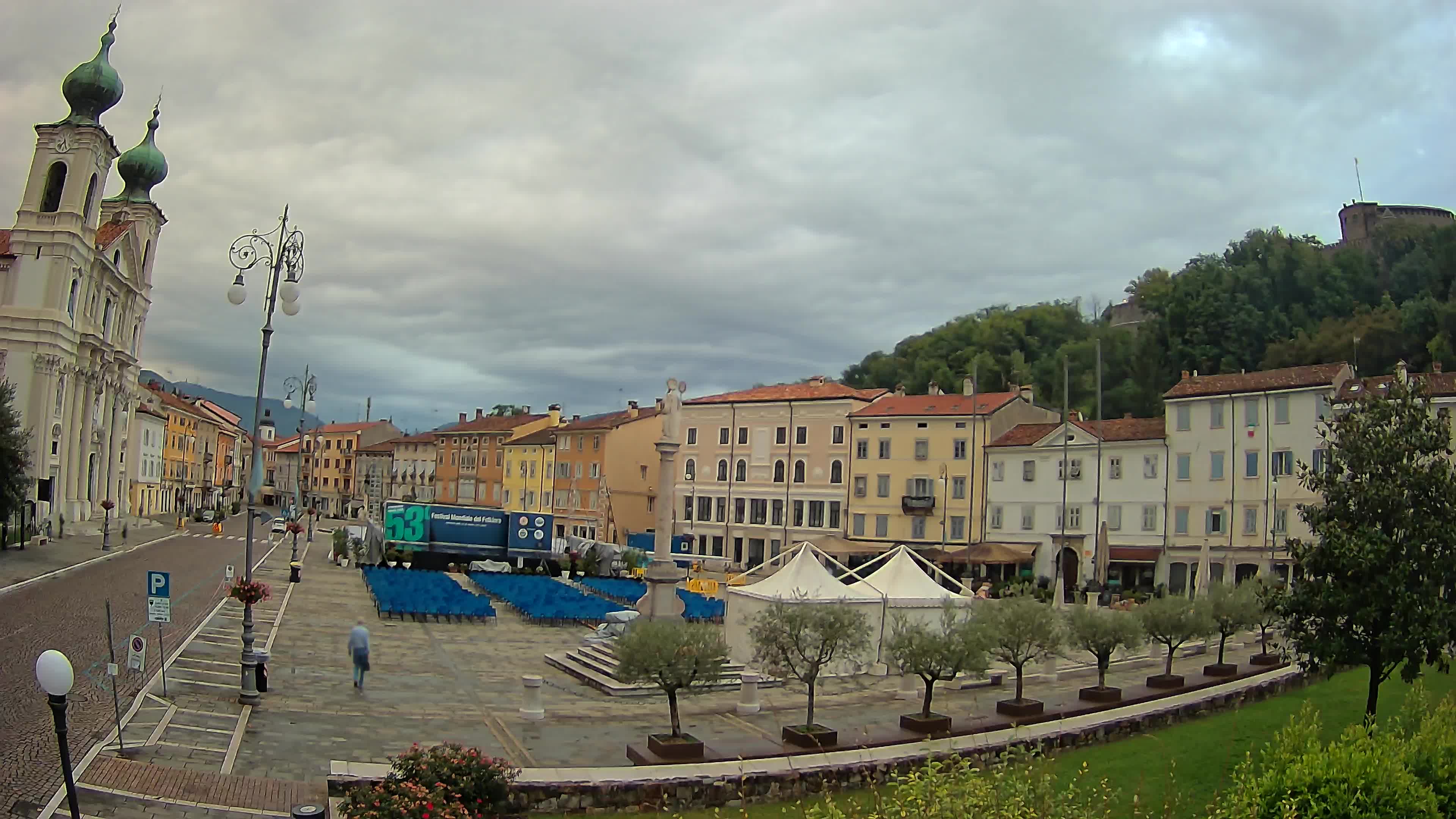 Gorizia – Plaza Vittoria – iglesia de San Pedro. Ignacio