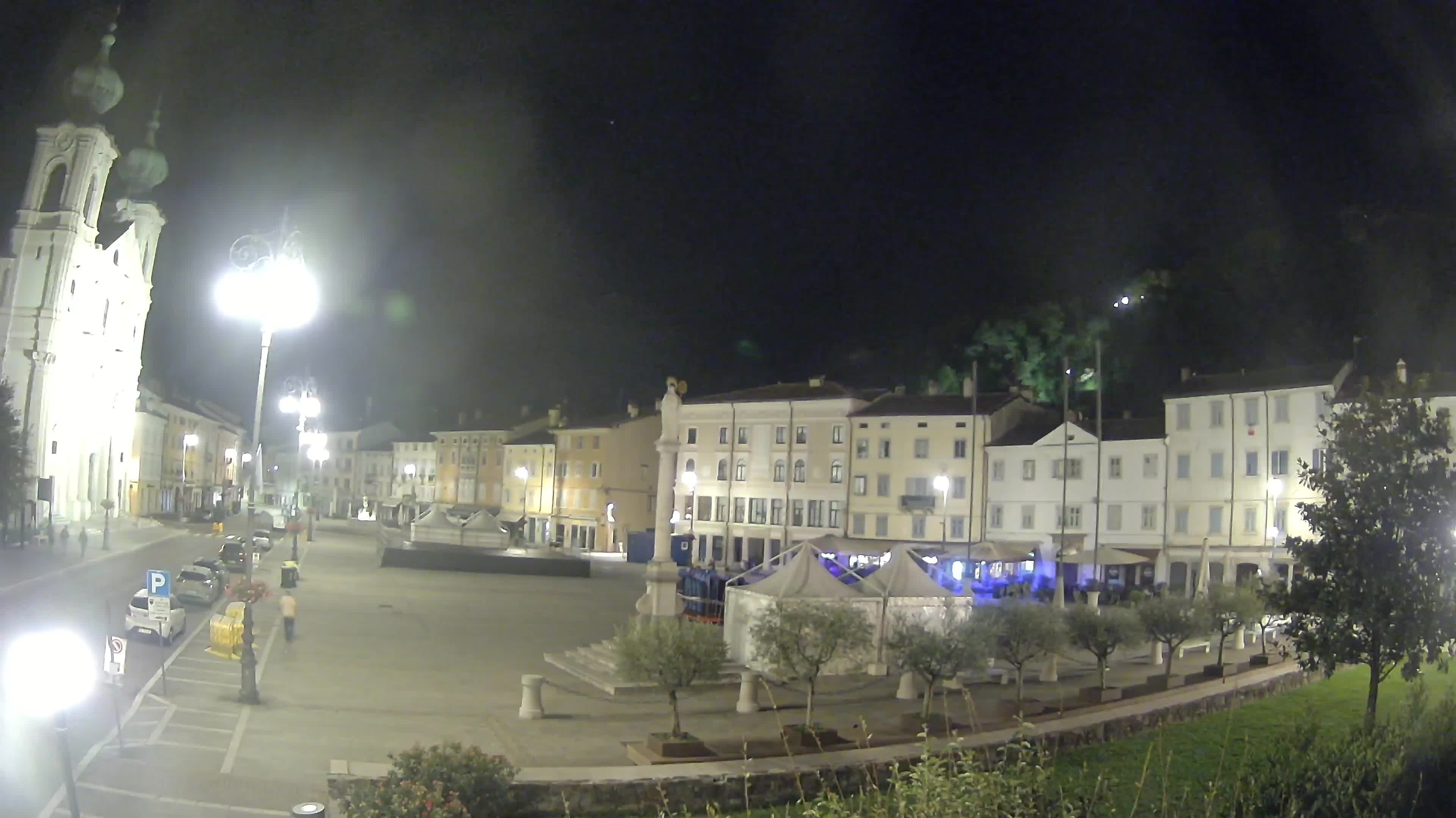 Kamera Gorica Travnik in cerkev sv. Ignacija