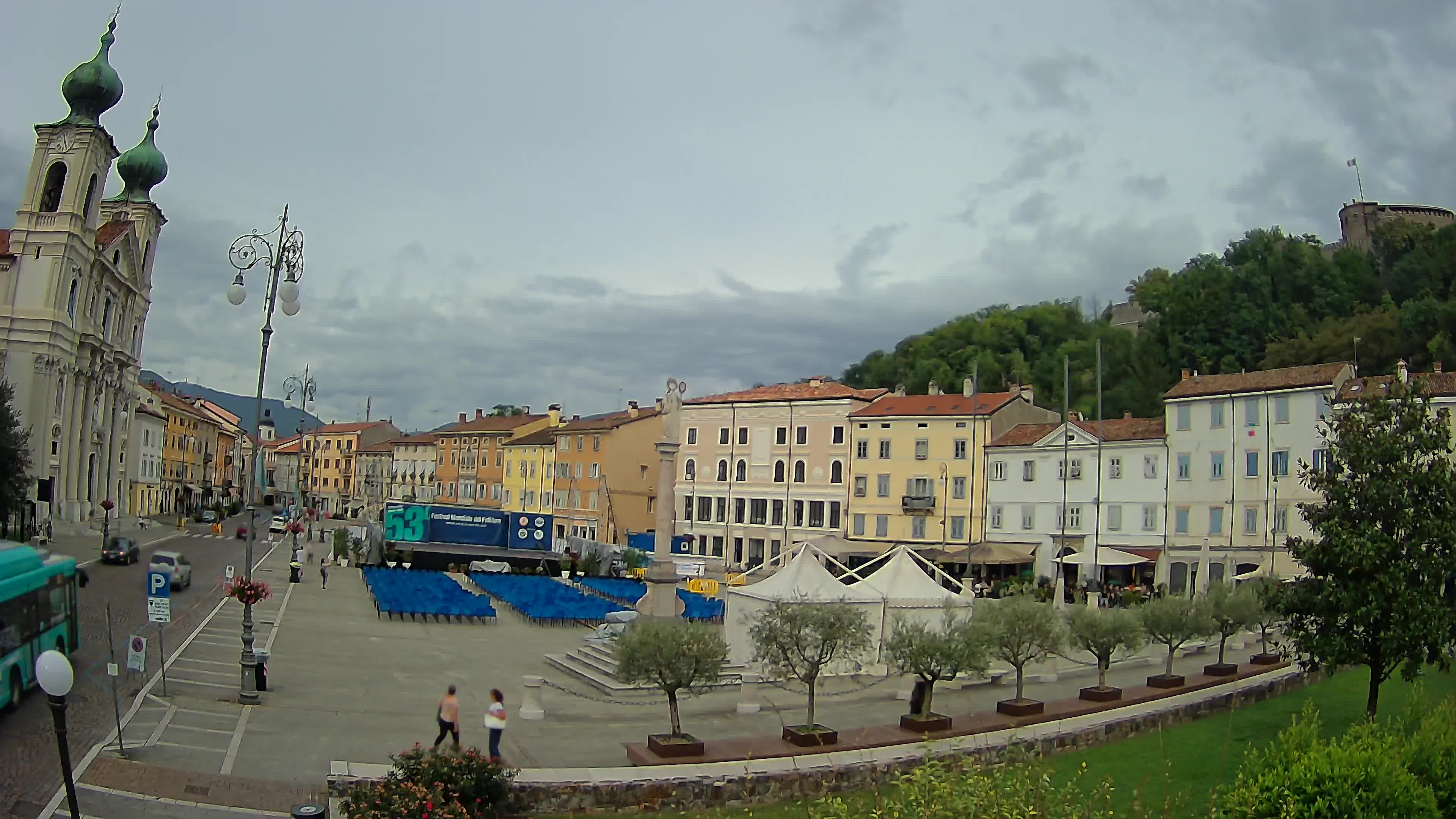 Gorizia – Plaza Vittoria – iglesia de San Pedro. Ignacio