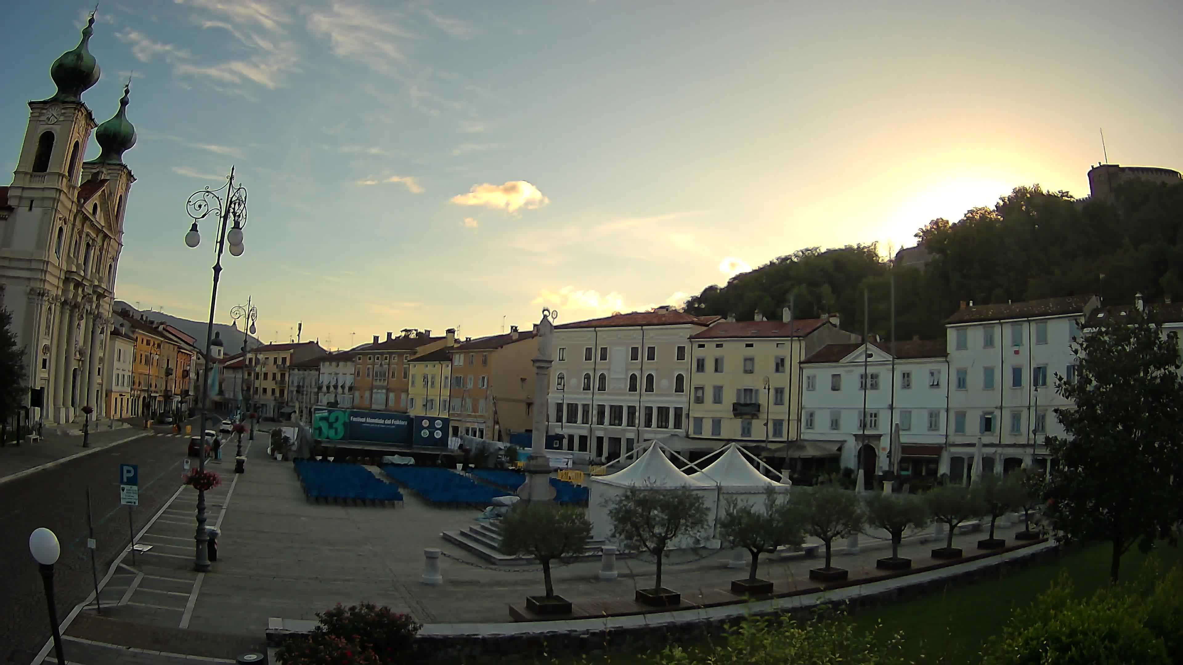 Gorizia – Plaza Vittoria – iglesia de San Pedro. Ignacio