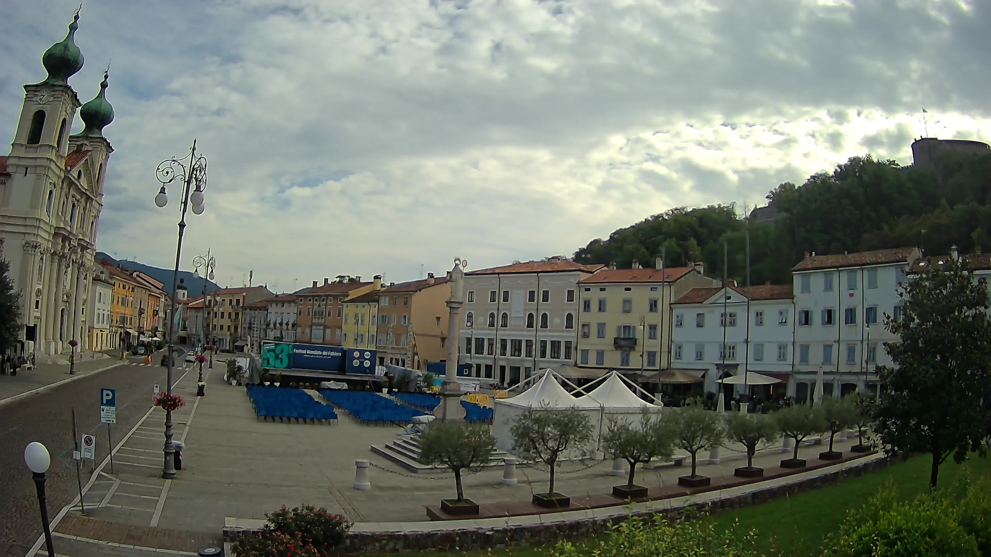 Gorizia – Plaza Vittoria – iglesia de San Pedro. Ignacio